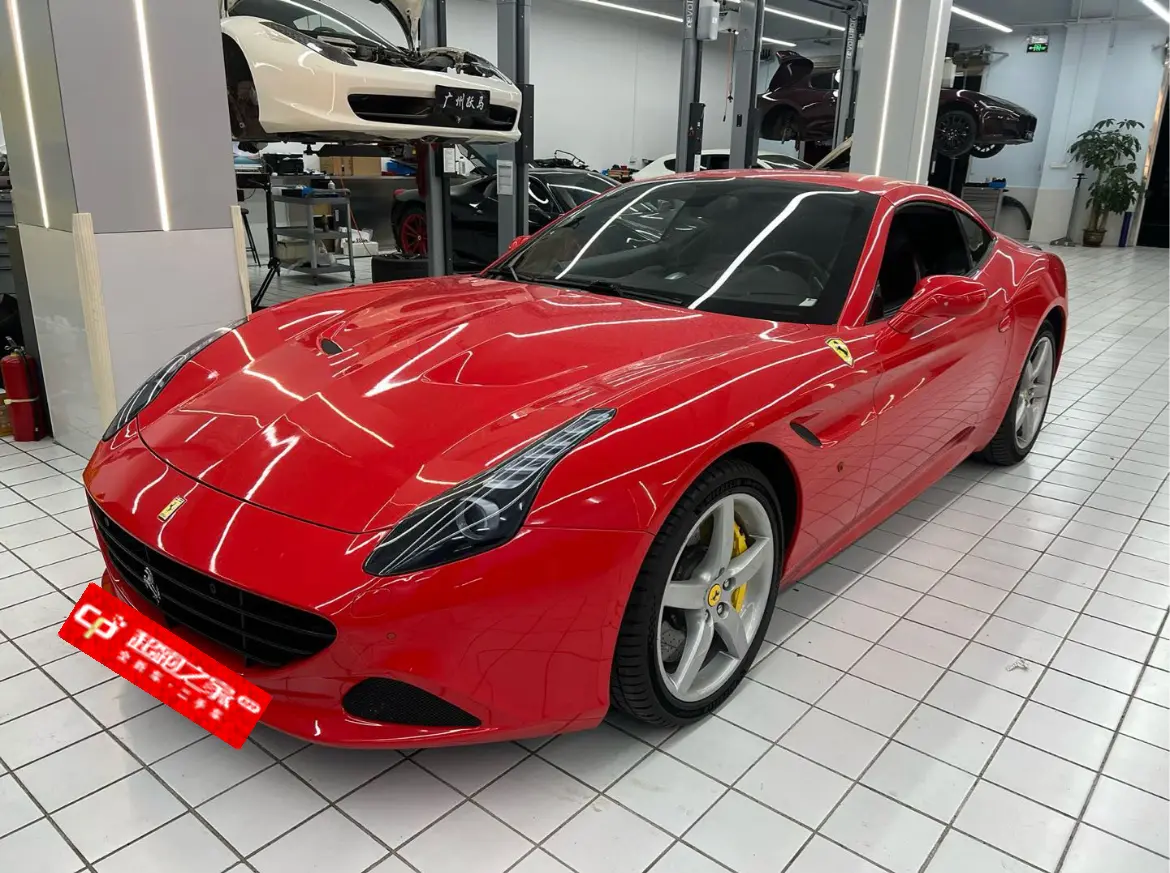 Ferrari California T  из Китая