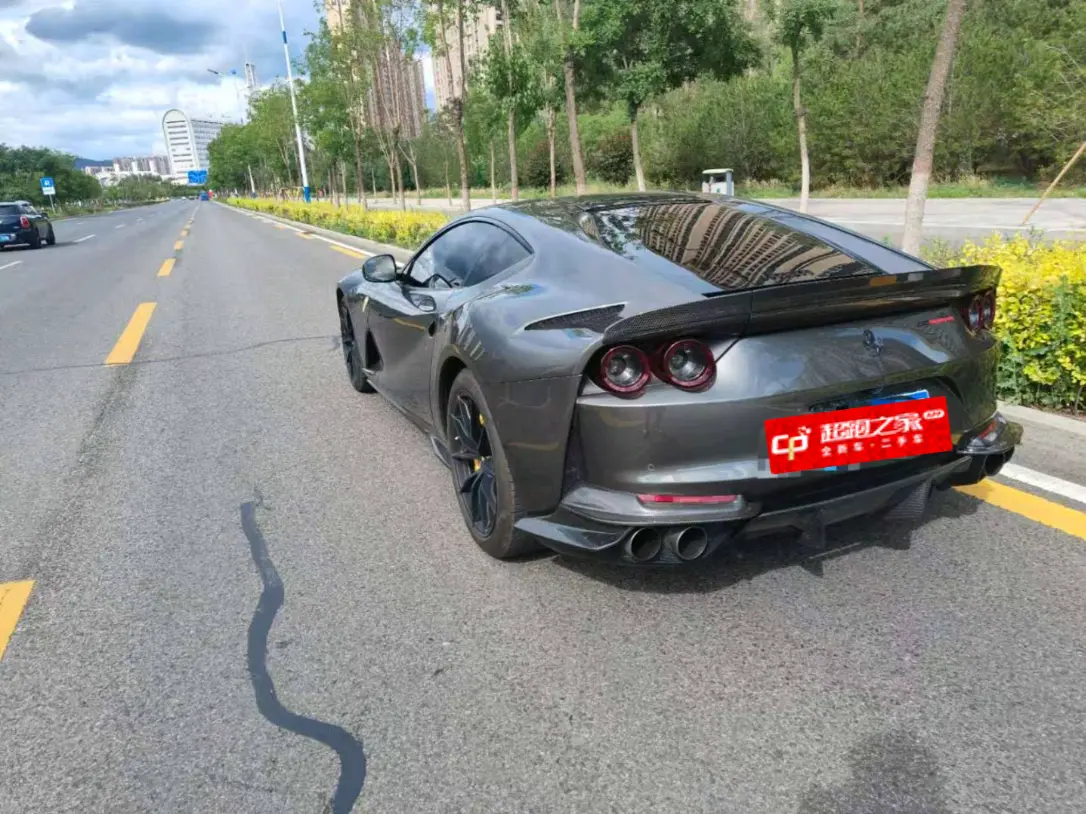 Ferrari 812  из Китая
