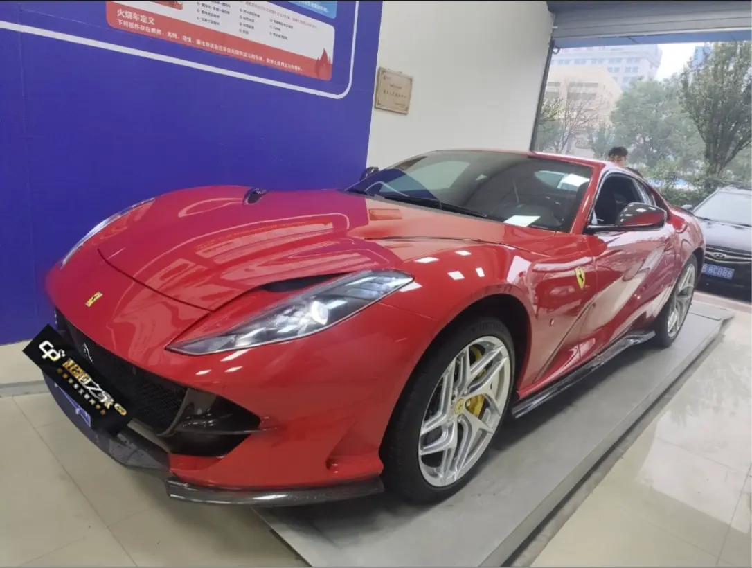 Ferrari 812  из Китая