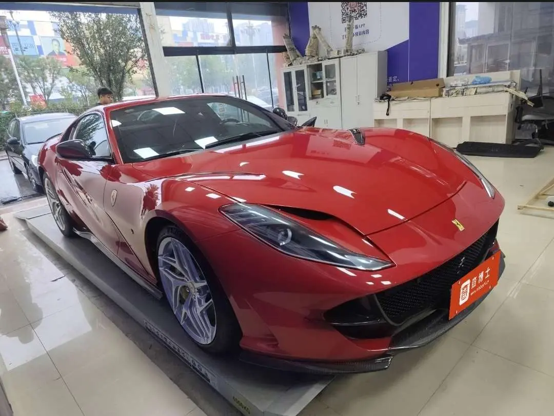 Ferrari 812  из Китая