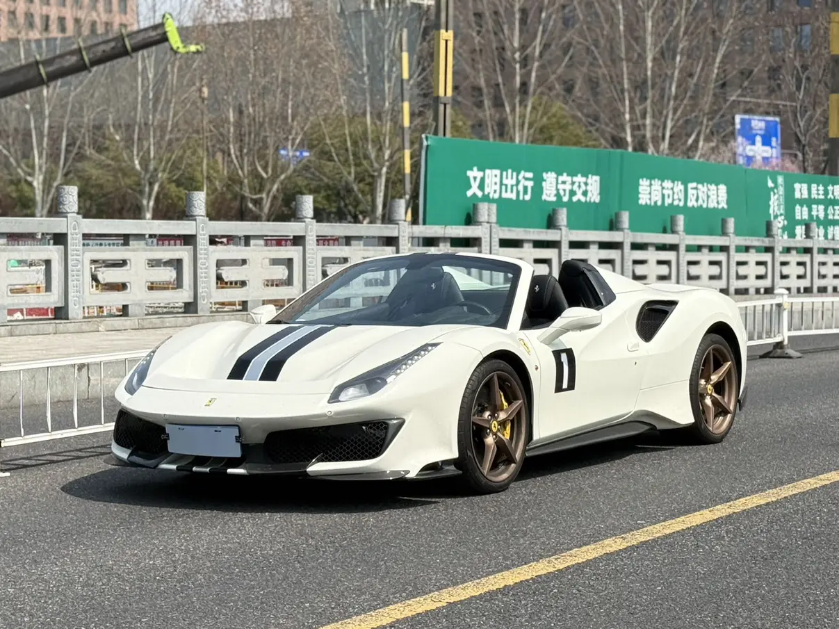 Ferrari 488  из Китая