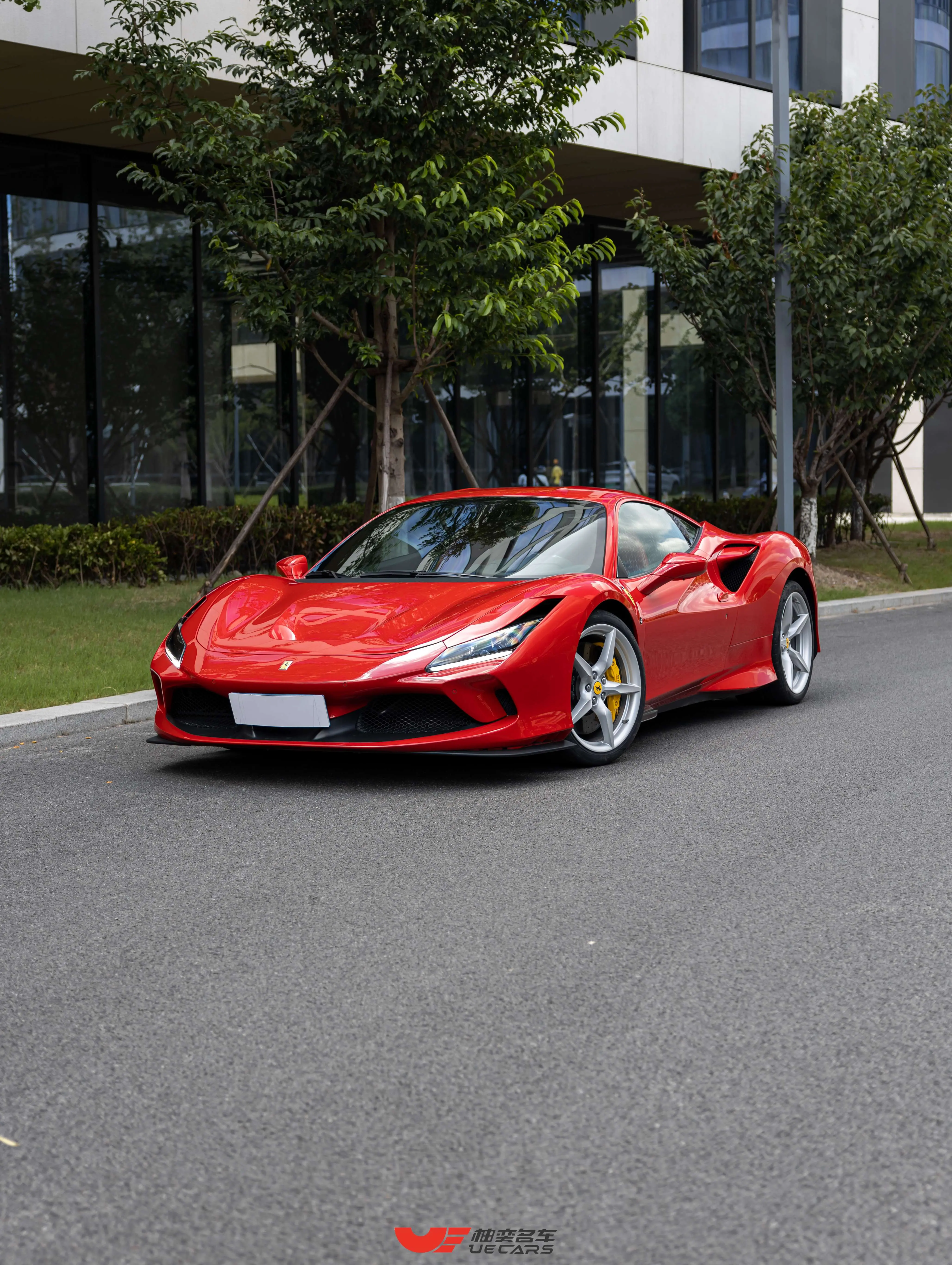 Ferrari F8  из Китая