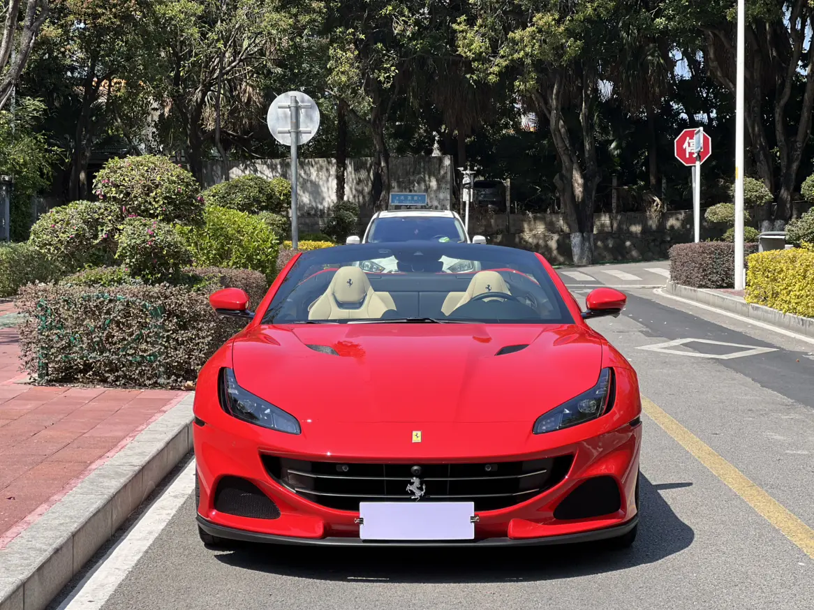 Ferrari Portofino  из Китая