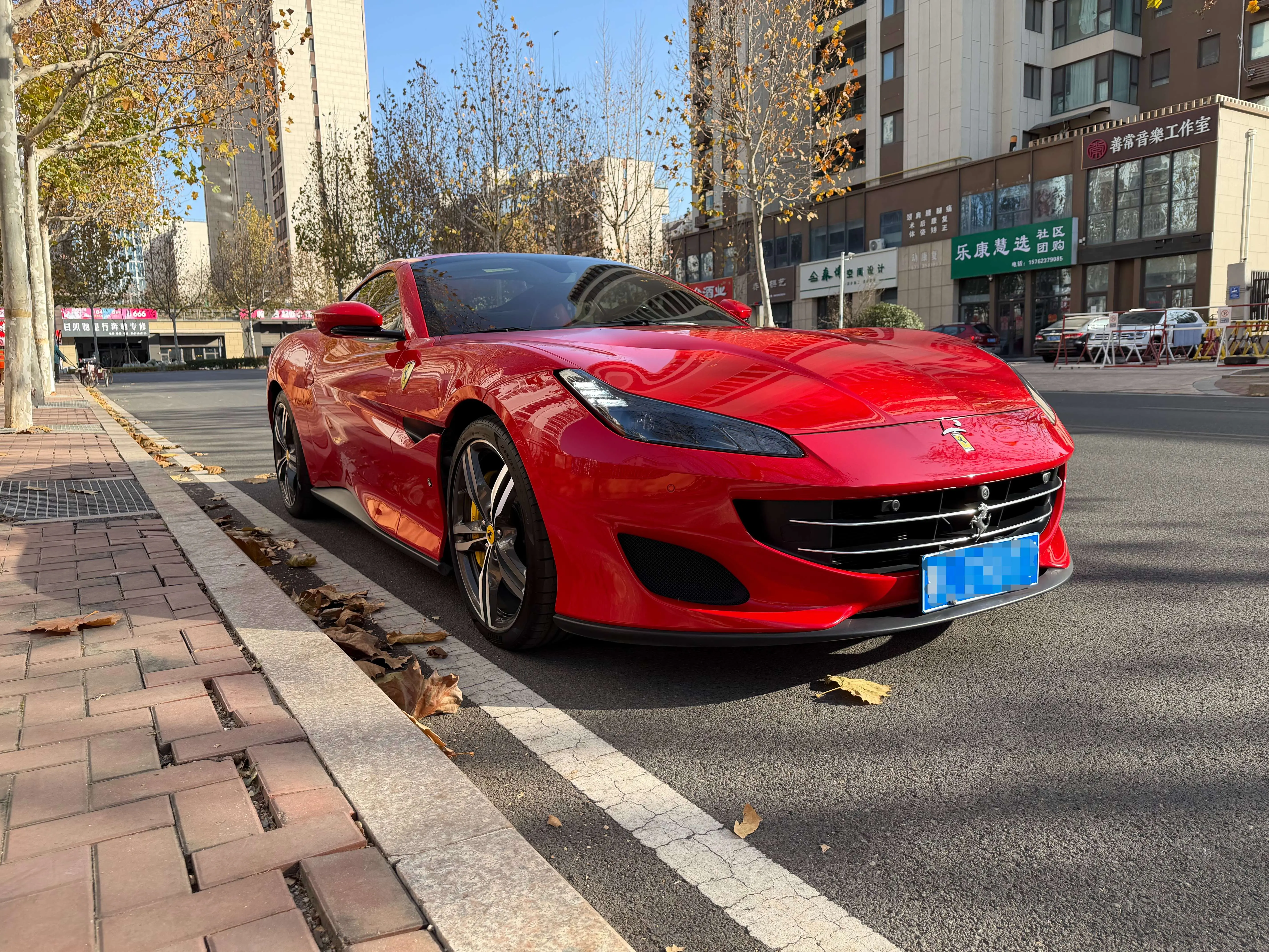 Ferrari Portofino  из Китая