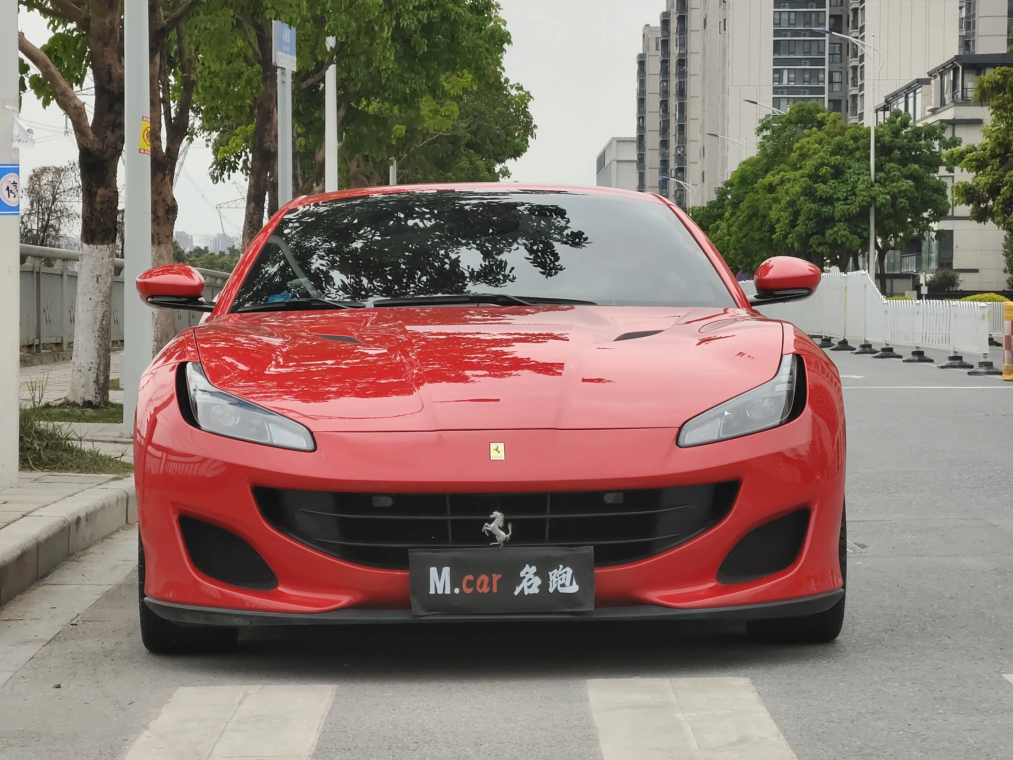 Ferrari Portofino  из Китая