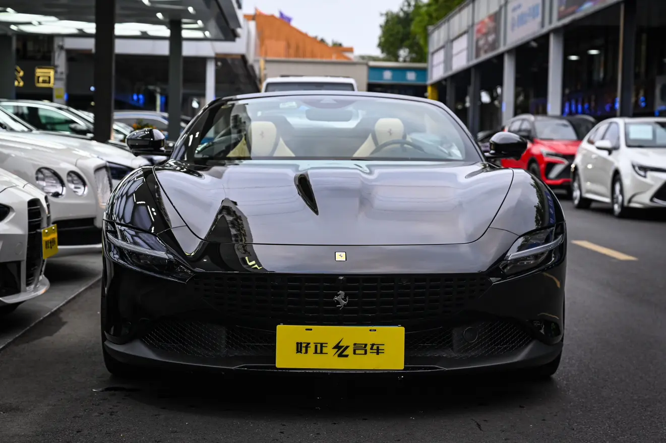 Ferrari Roma  из Китая