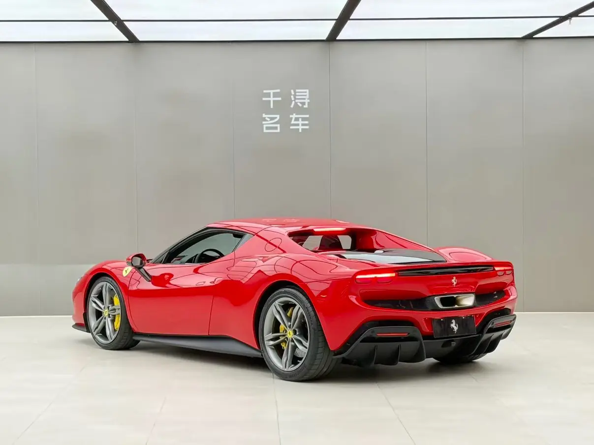 Ferrari 296  из Китая