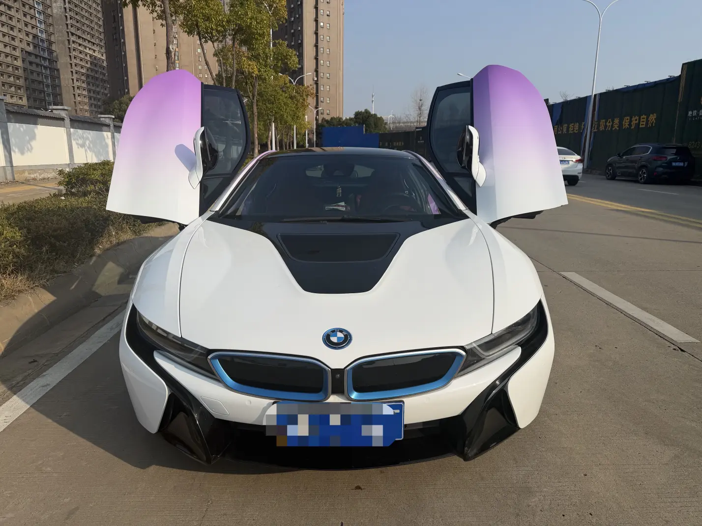 BMW i8  из Китая