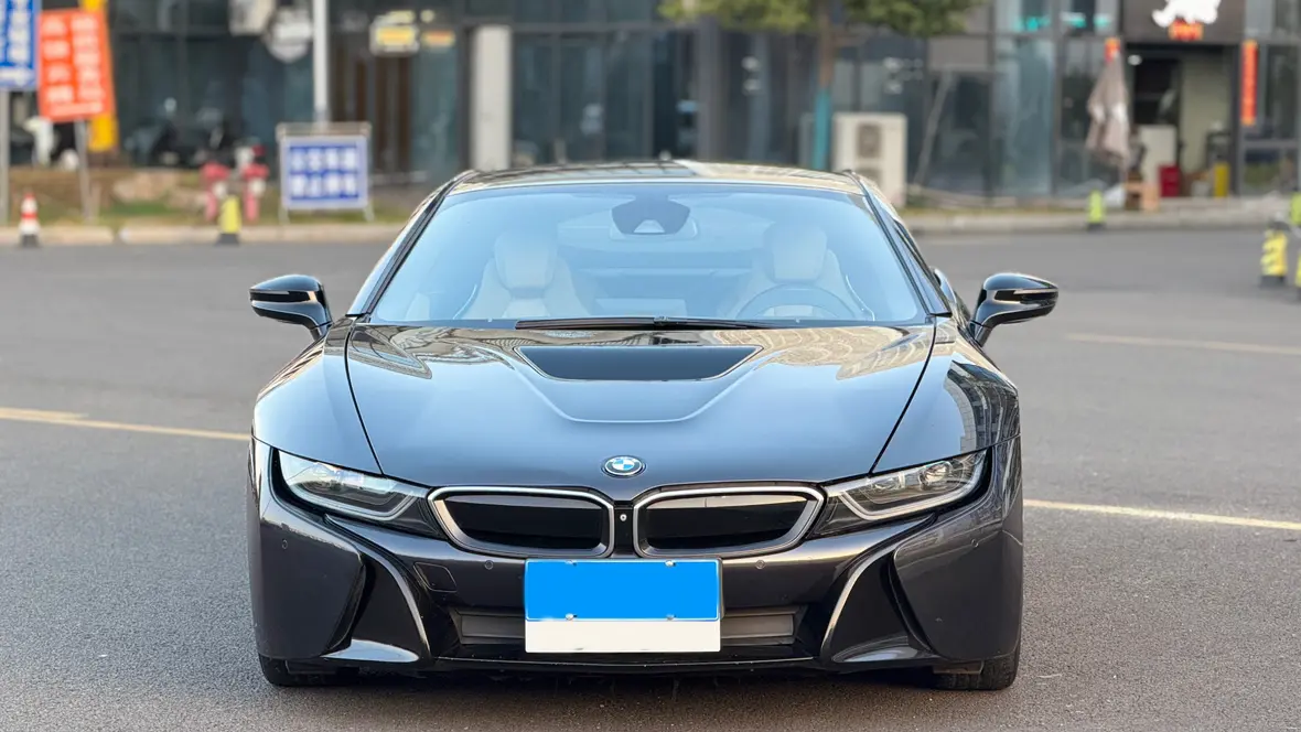 BMW i8  из Китая