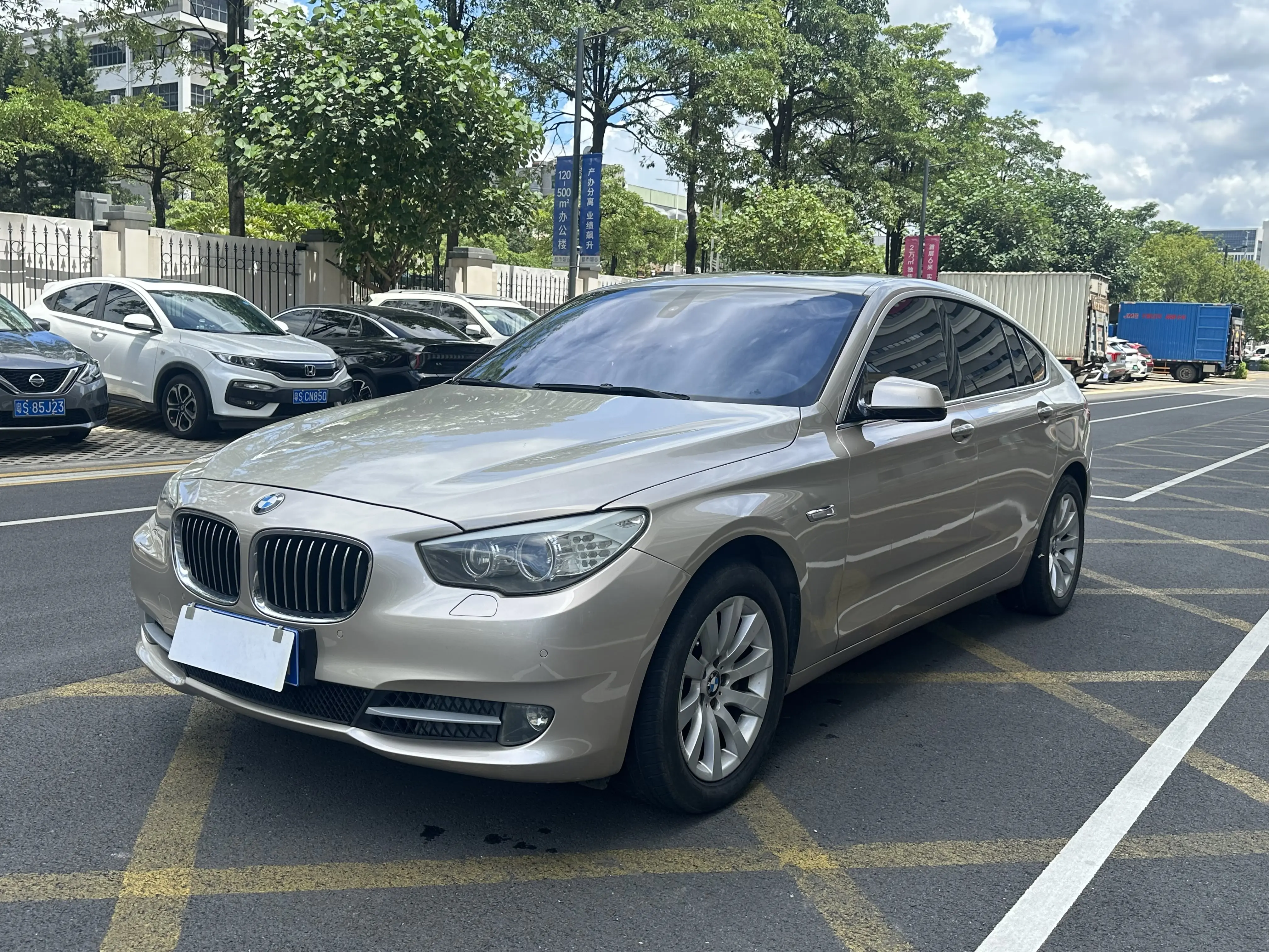 BMW 5 Series GT  из Китая