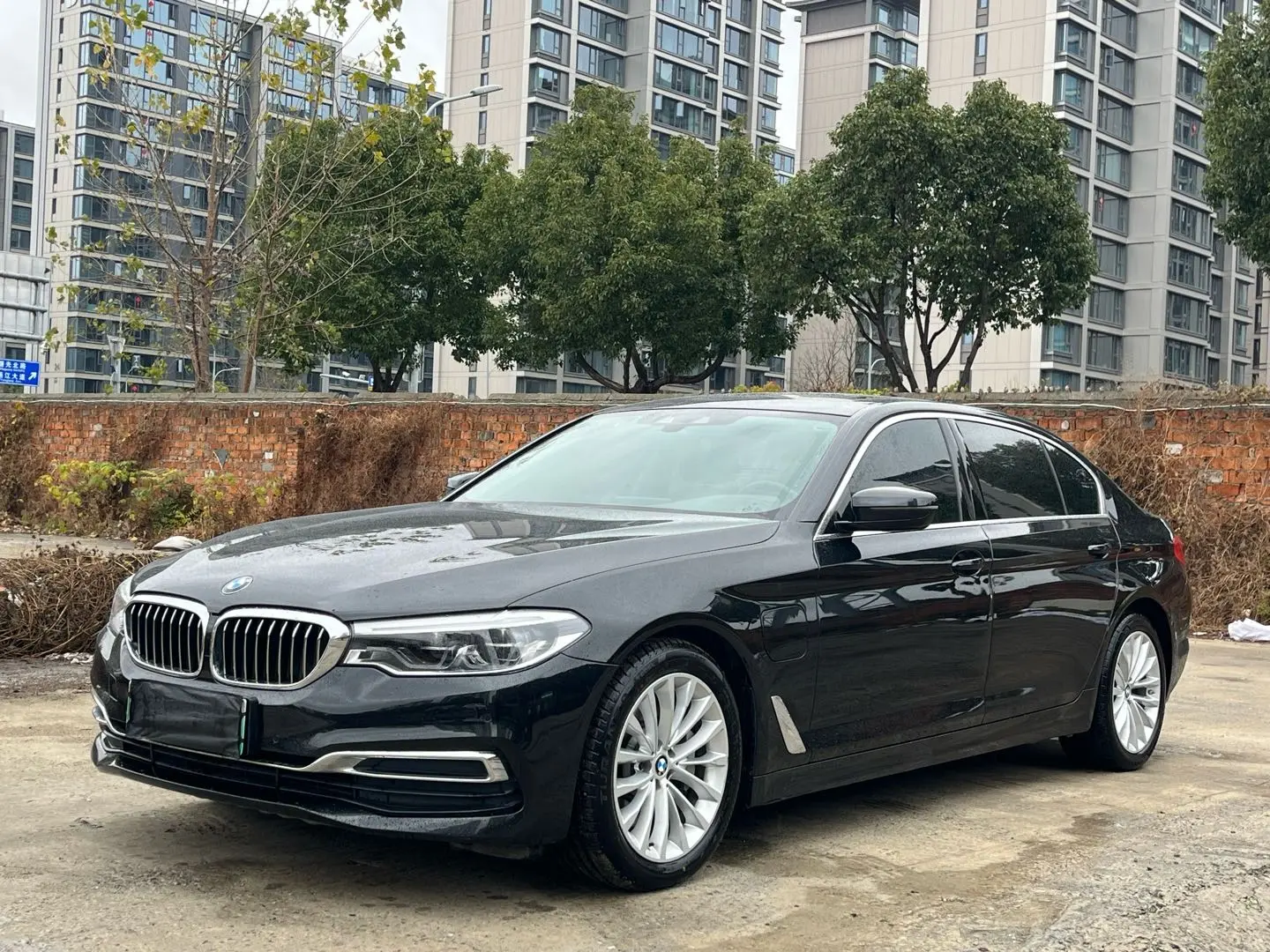 BMW 5 Series PHEV  из Китая
