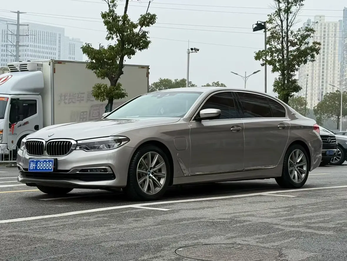 BMW 5 Series PHEV  из Китая