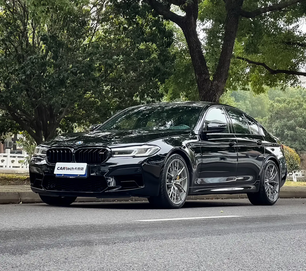 BMW M5  из Китая
