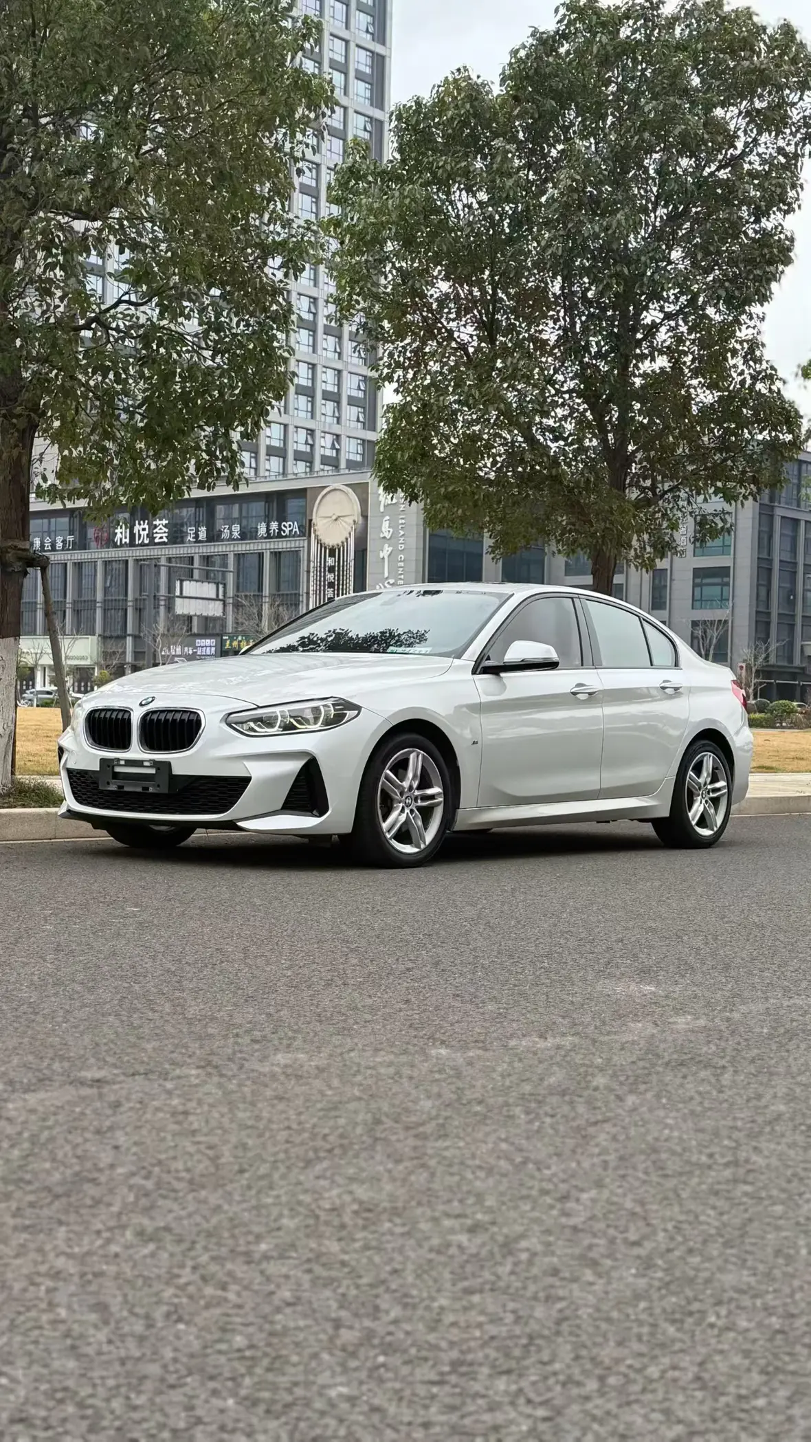 BMW 1 Series  из Китая