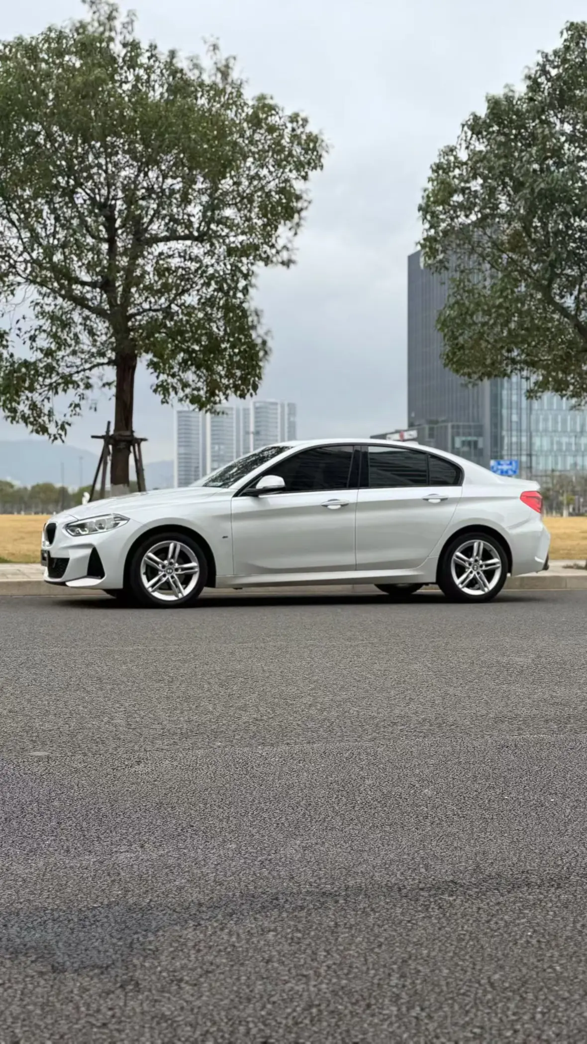 BMW 1 Series  из Китая