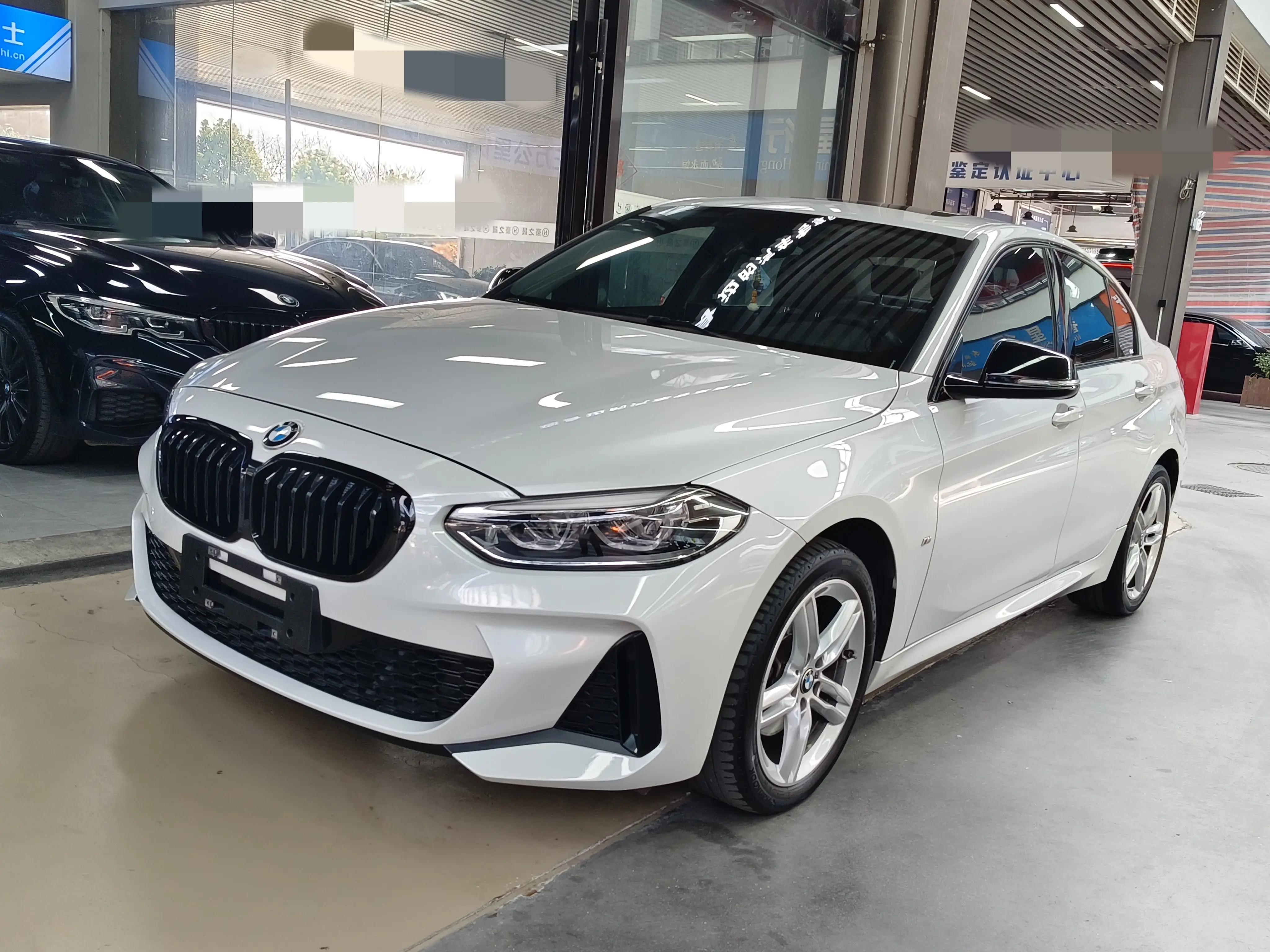 BMW 1 Series  из Китая