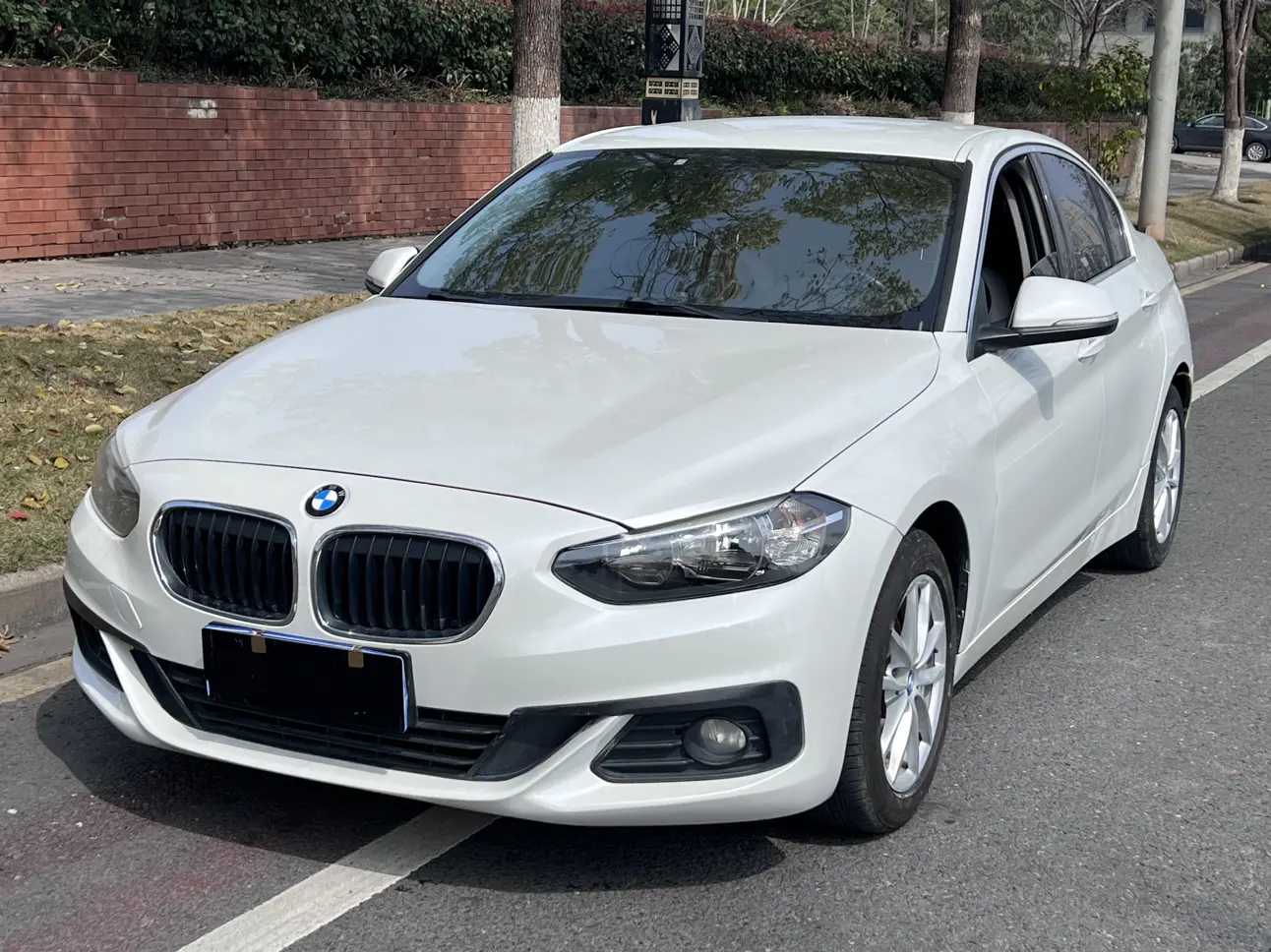 BMW 1 Series  из Китая