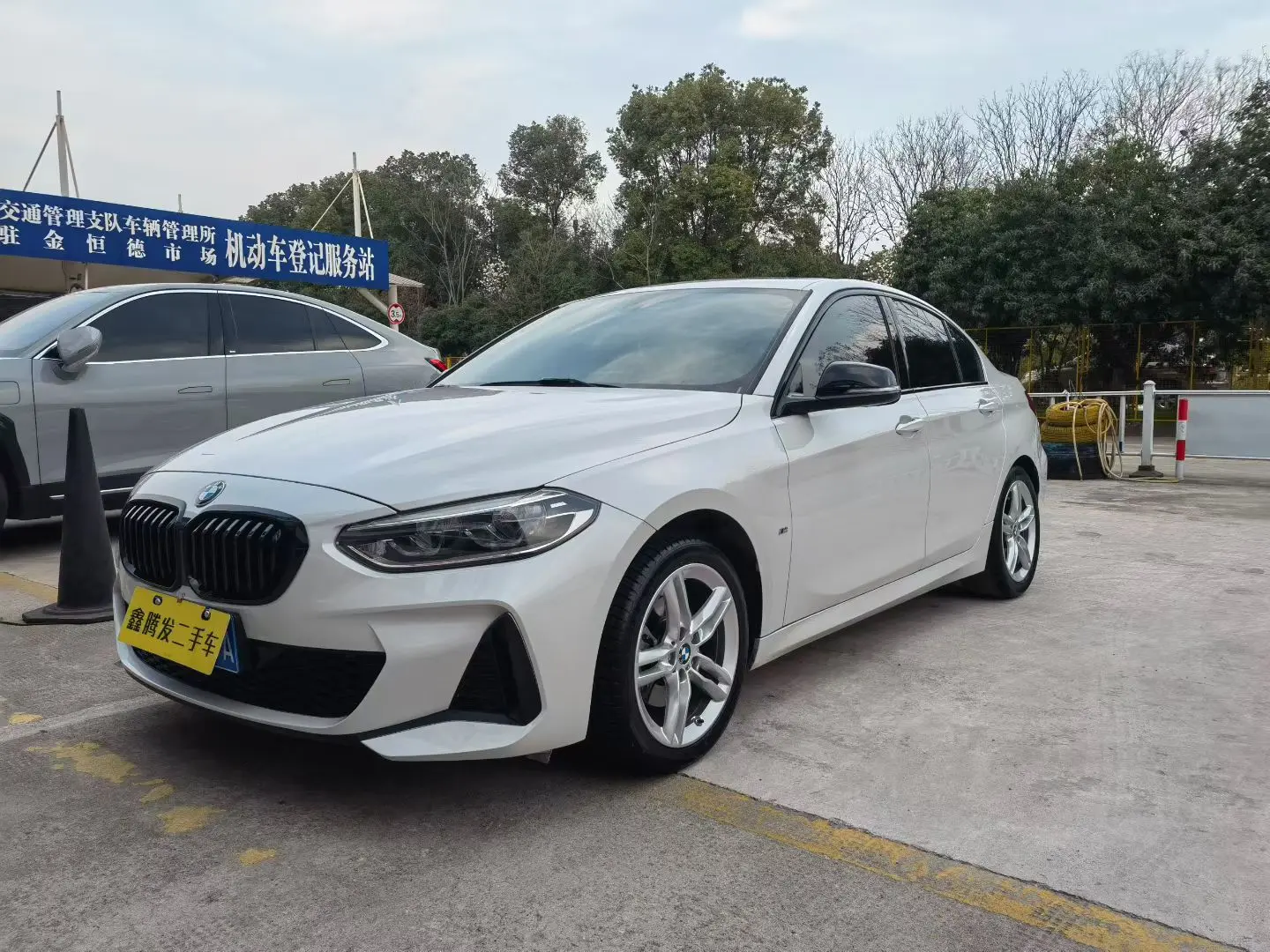 BMW 1 Series  из Китая