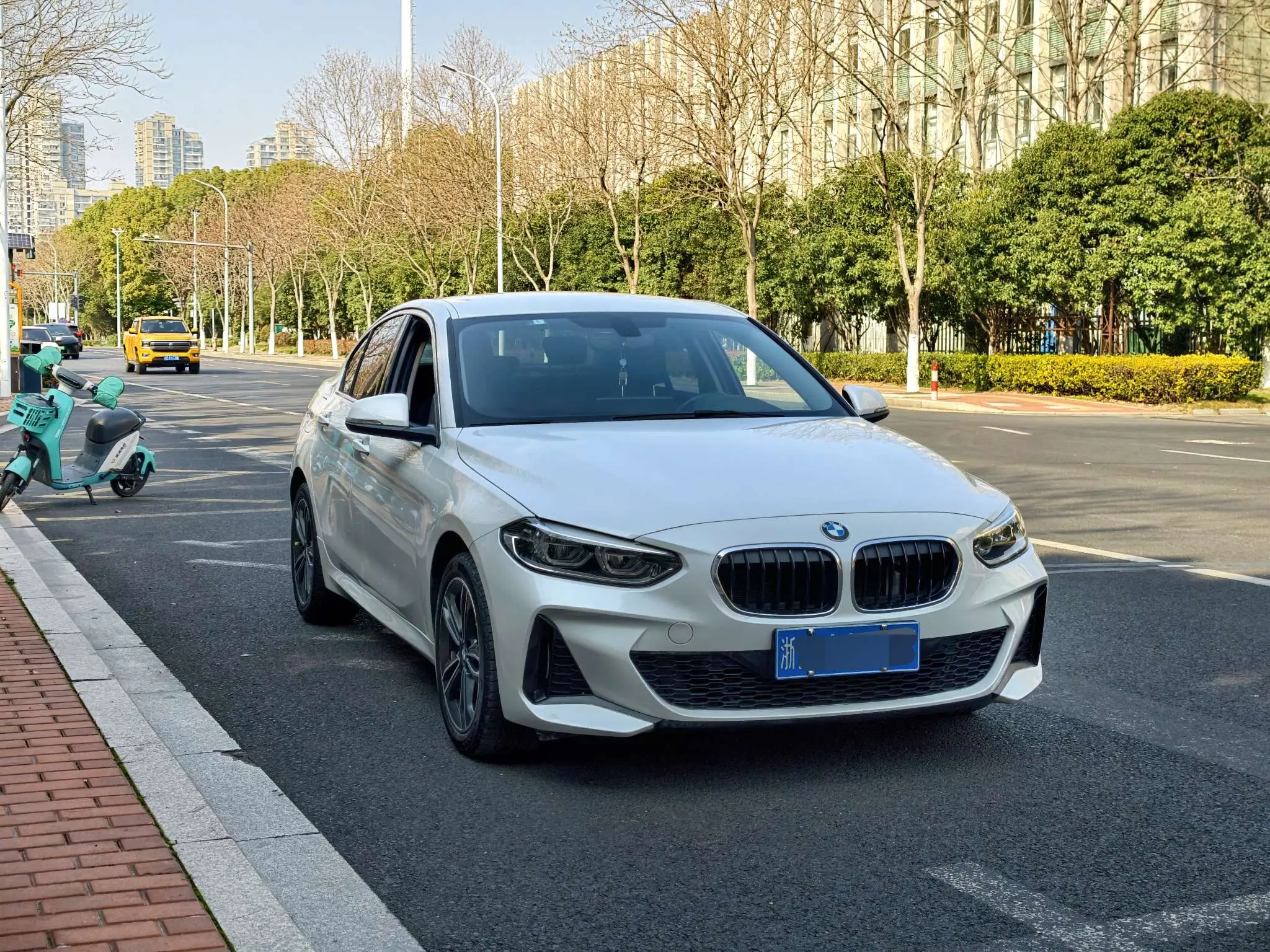 BMW 1 Series  из Китая