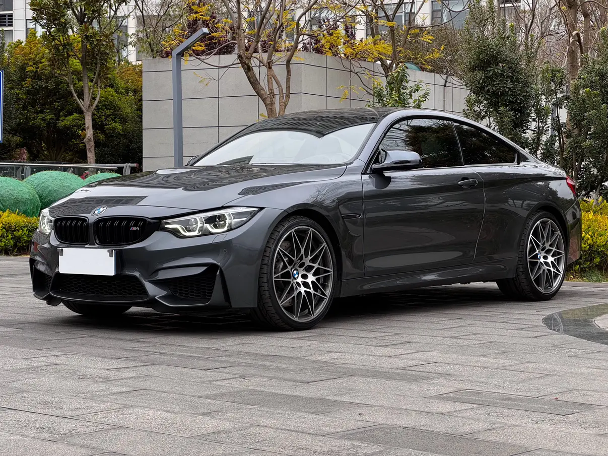 BMW M4  из Китая