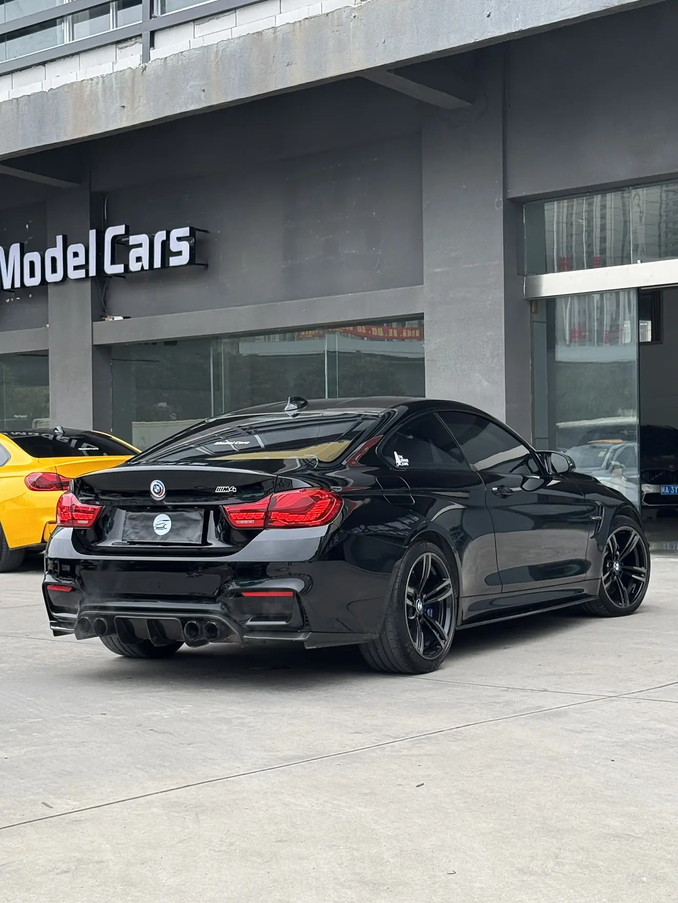 BMW M4  из Китая