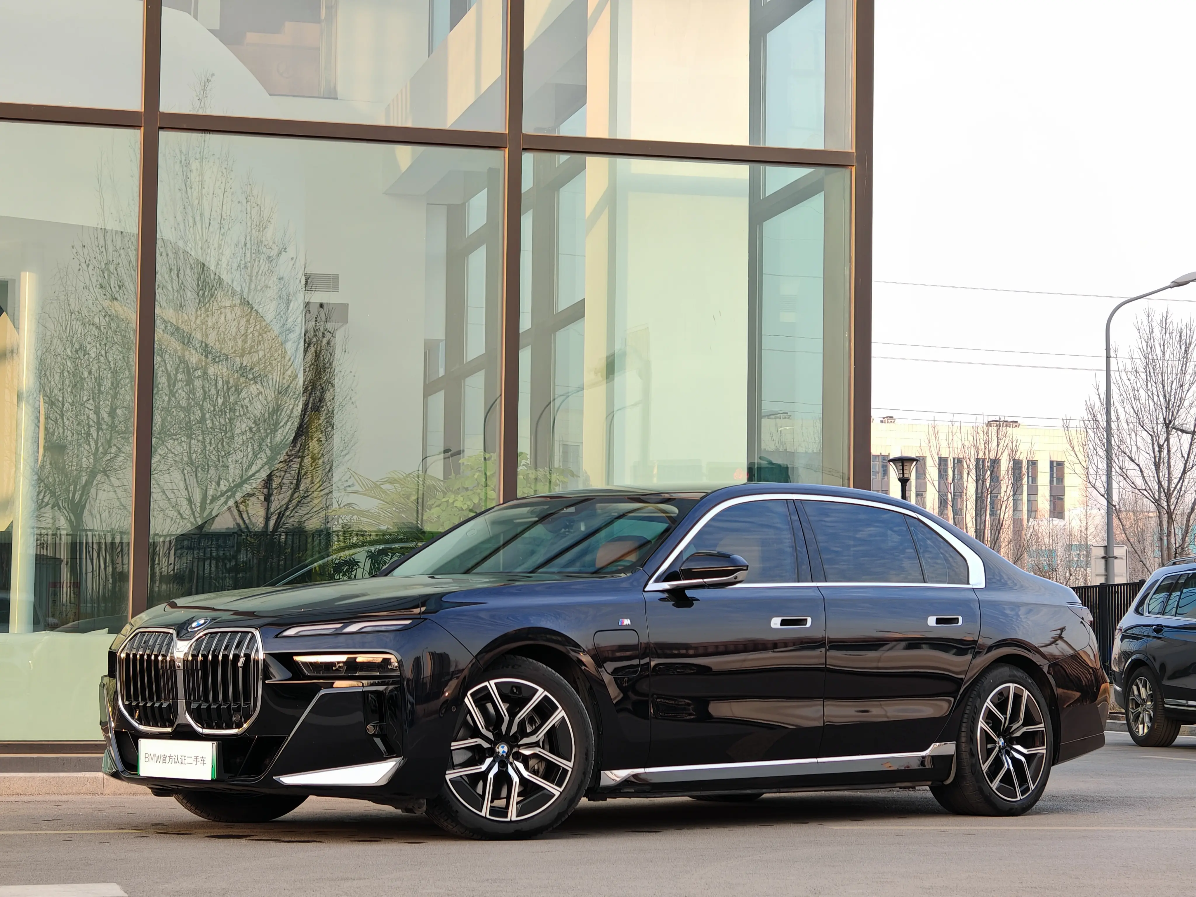 BMW i7