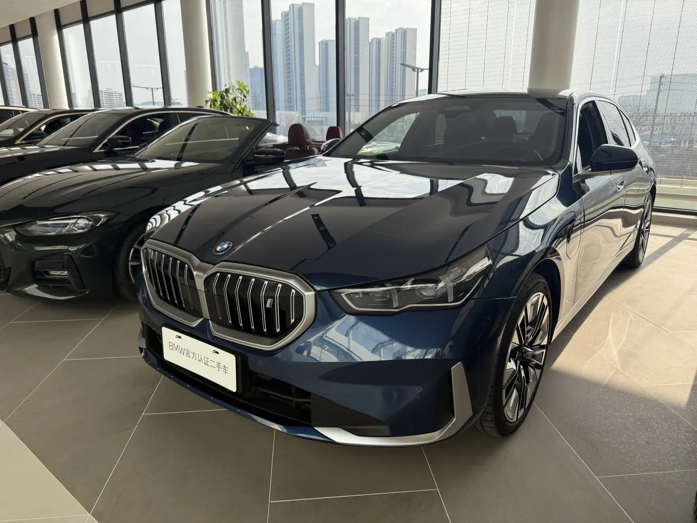 BMW i5