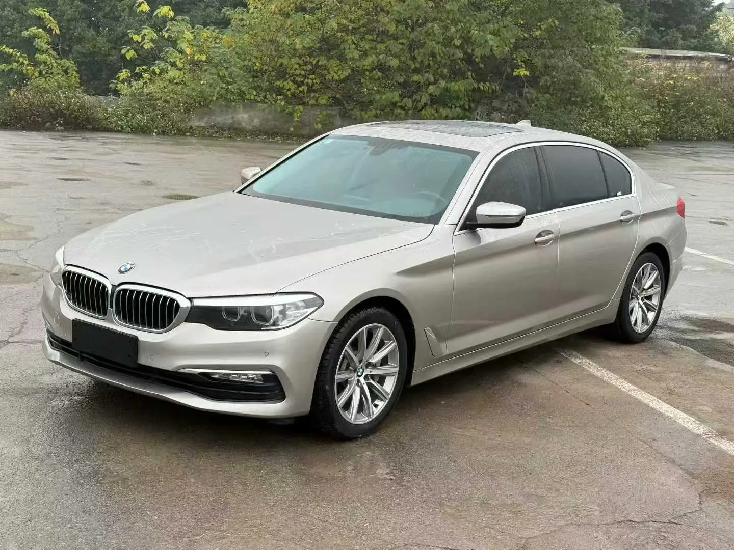 BMW 5 Series  из Китая