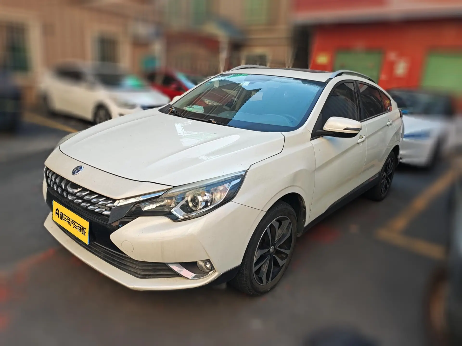 Kai Chen Venucia T90