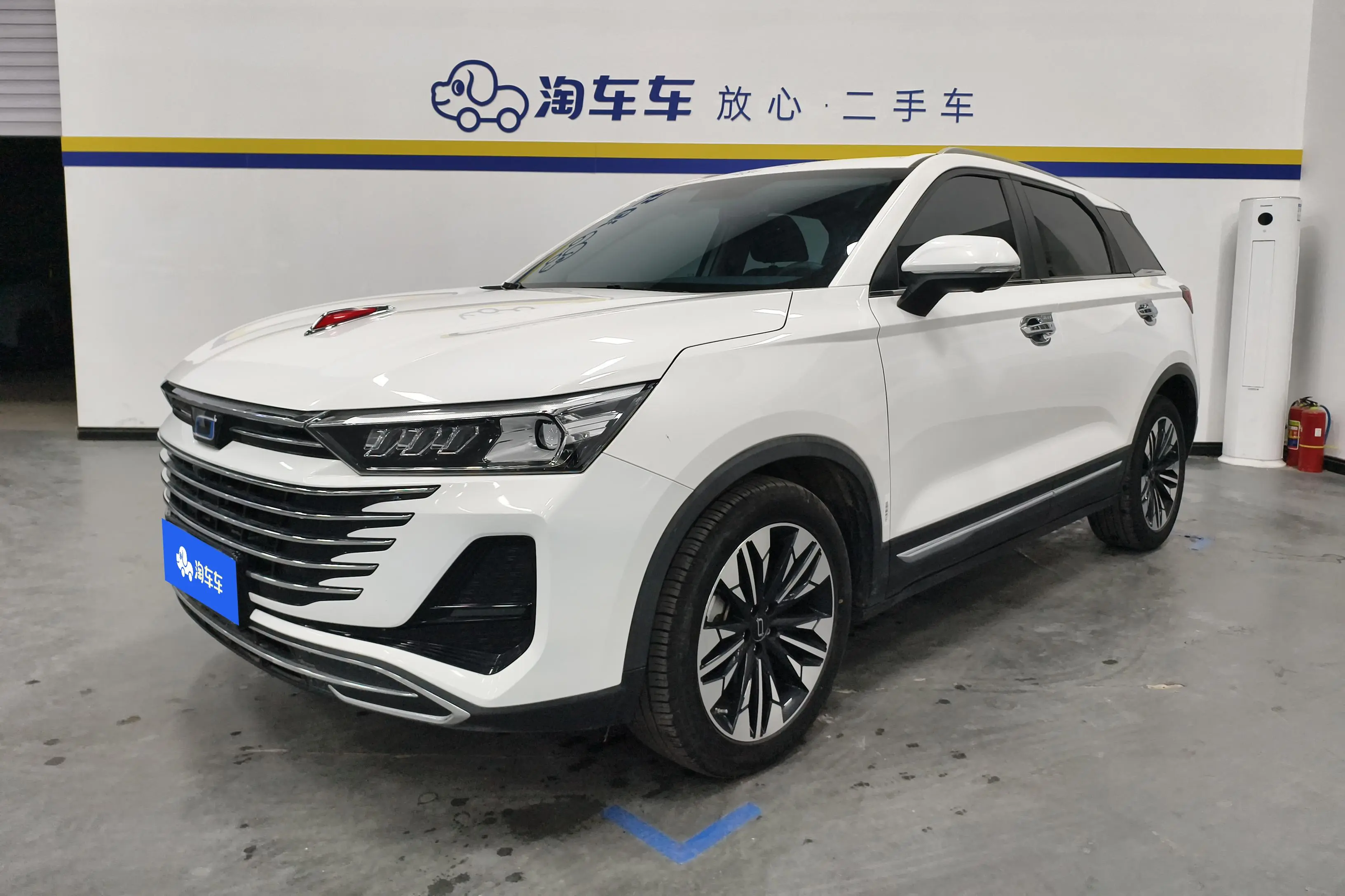 FAW Bestune T77