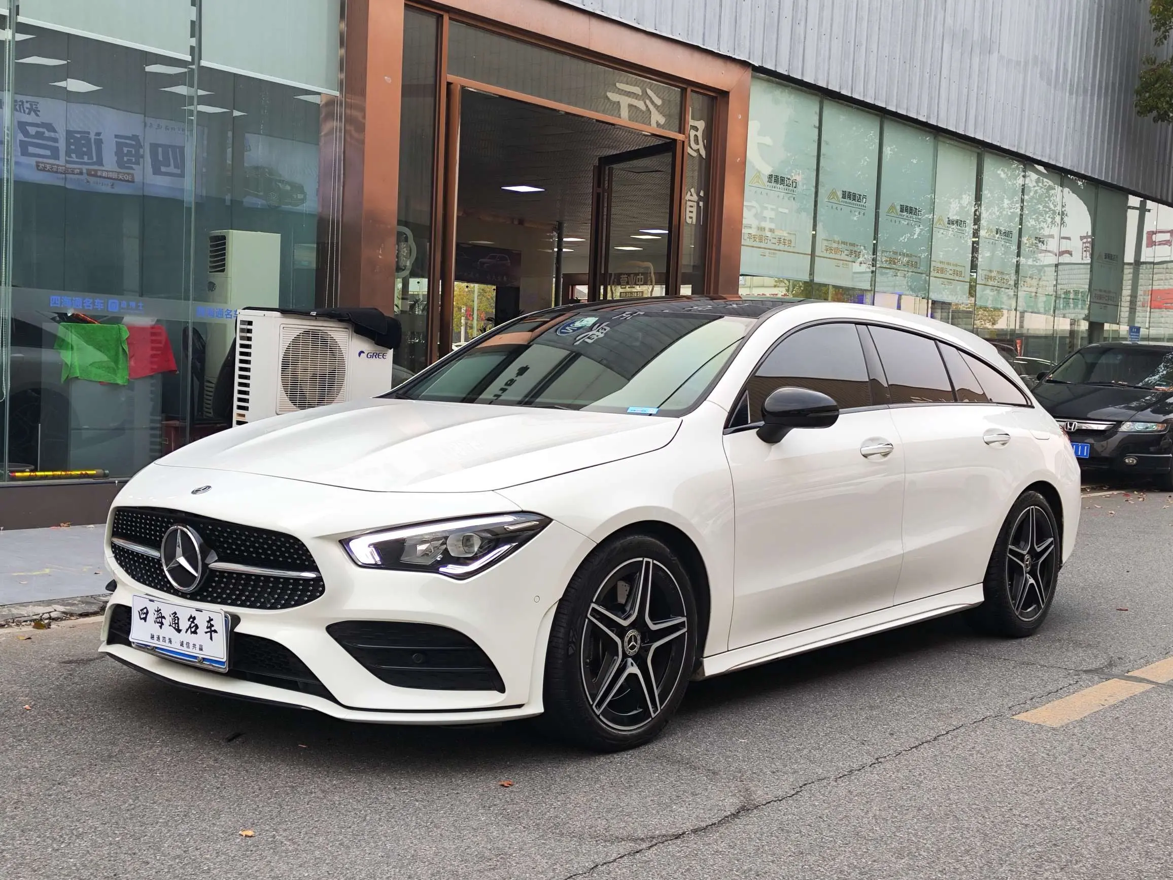 Mercedes-Benz CLA (Imported)  из Китая