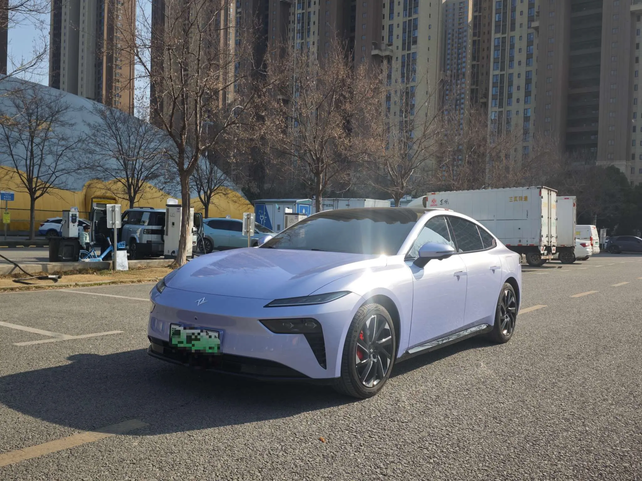 Dongfeng Eπ007  из Китая