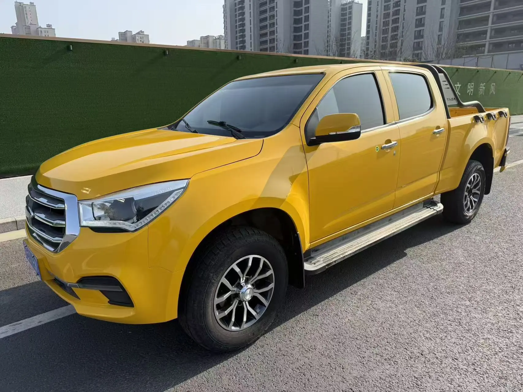 Isuzu TAGA Daka H