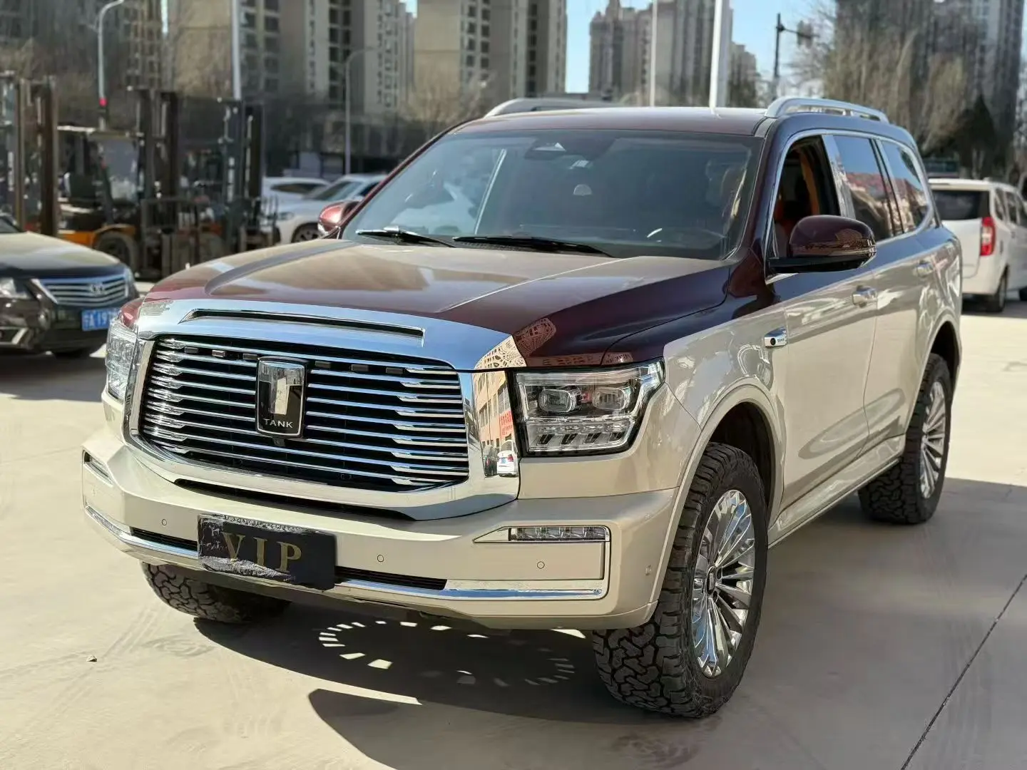 Tank 500  из Китая