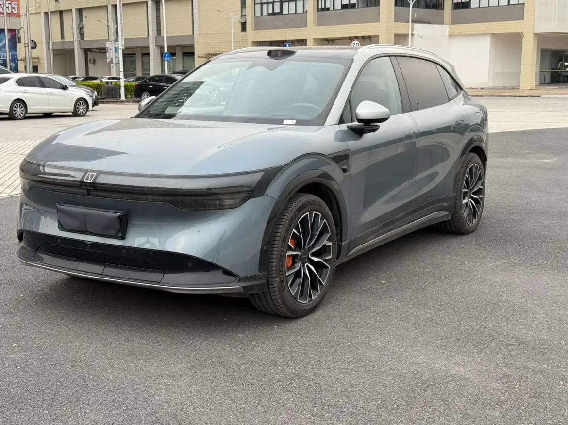 ZEEKR 7X  из Китая