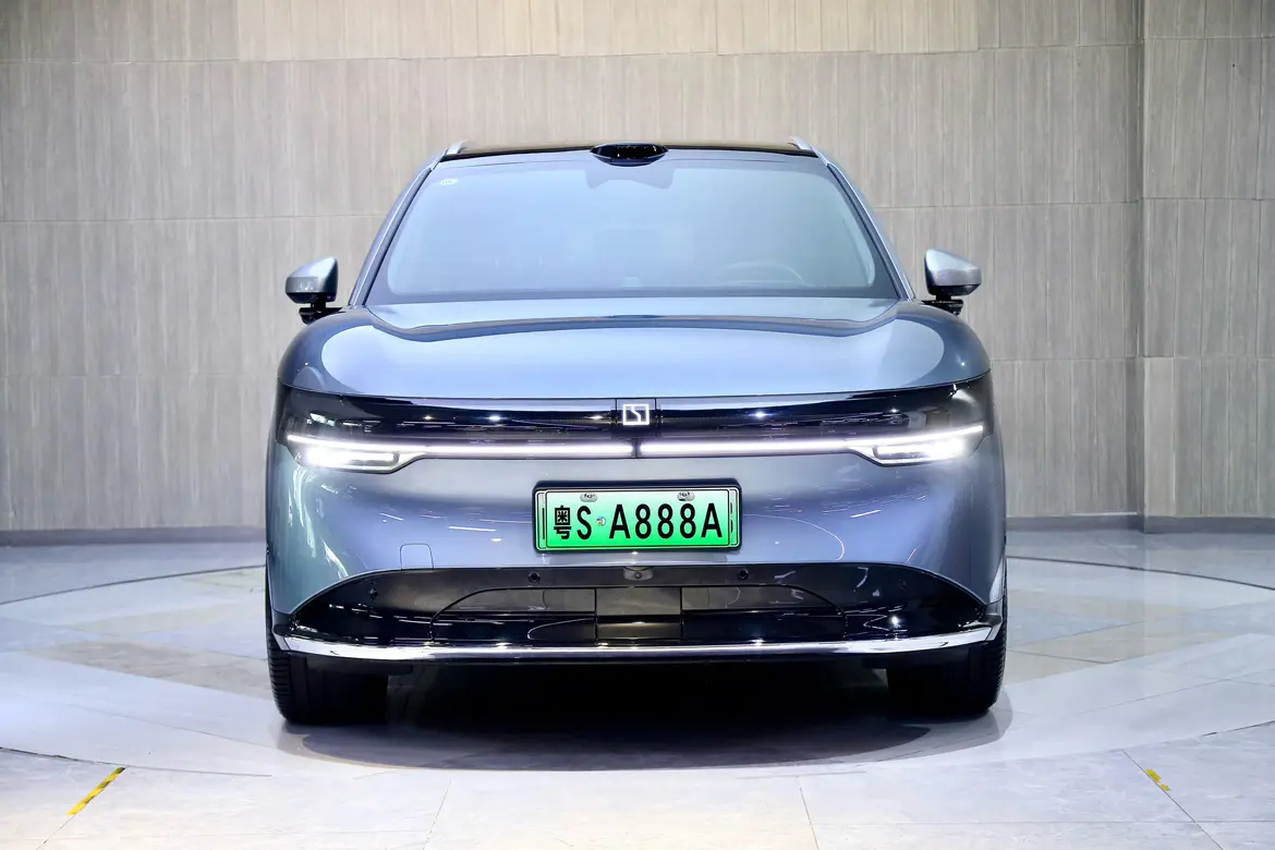 ZEEKR 7X  из Китая