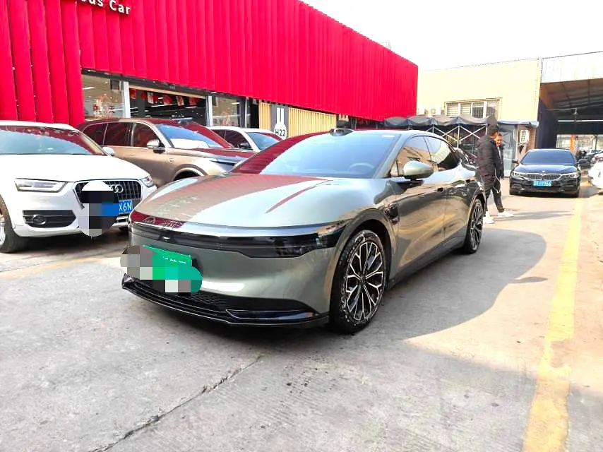 ZEEKR 007