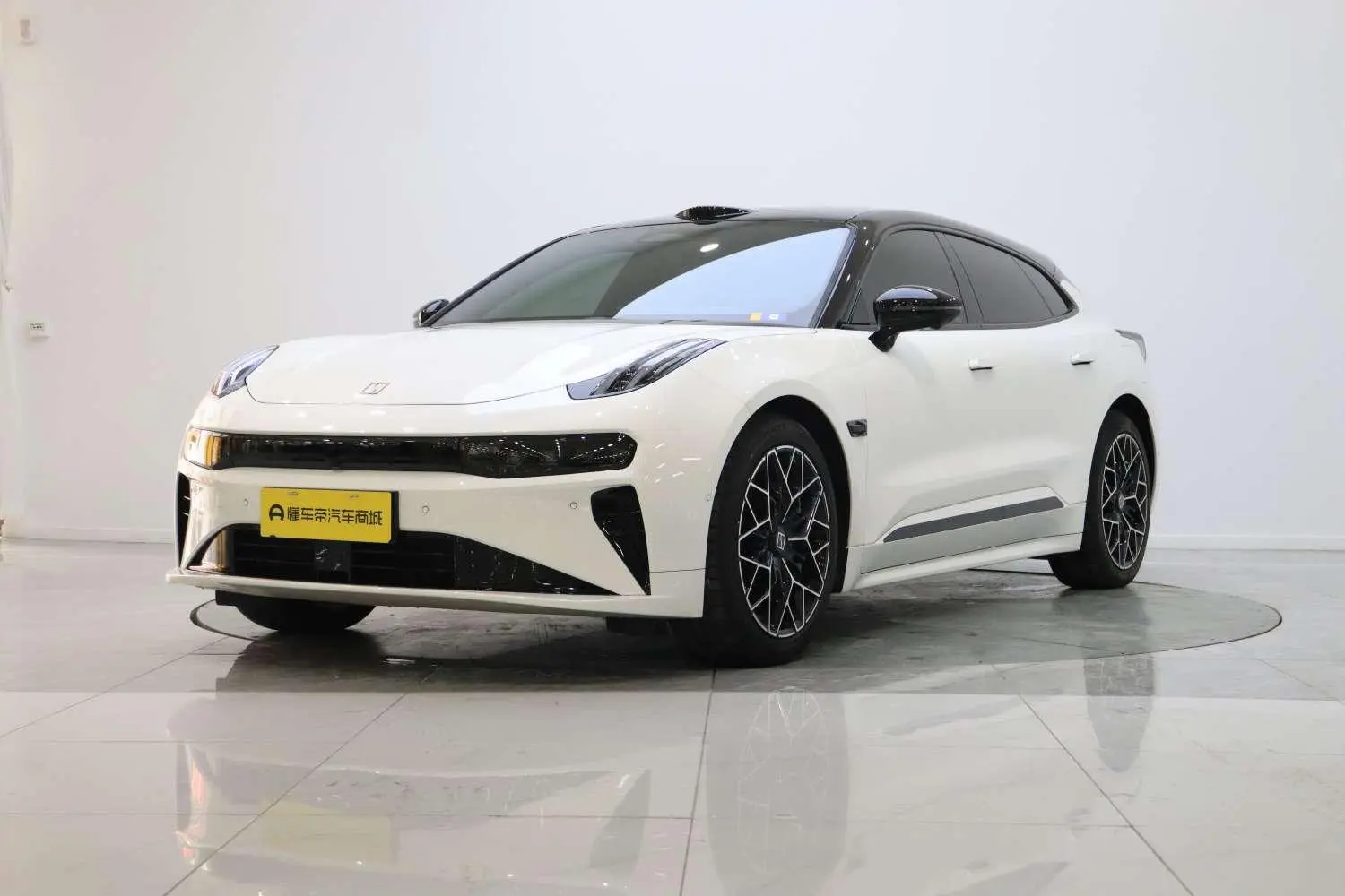 ZEEKR 001