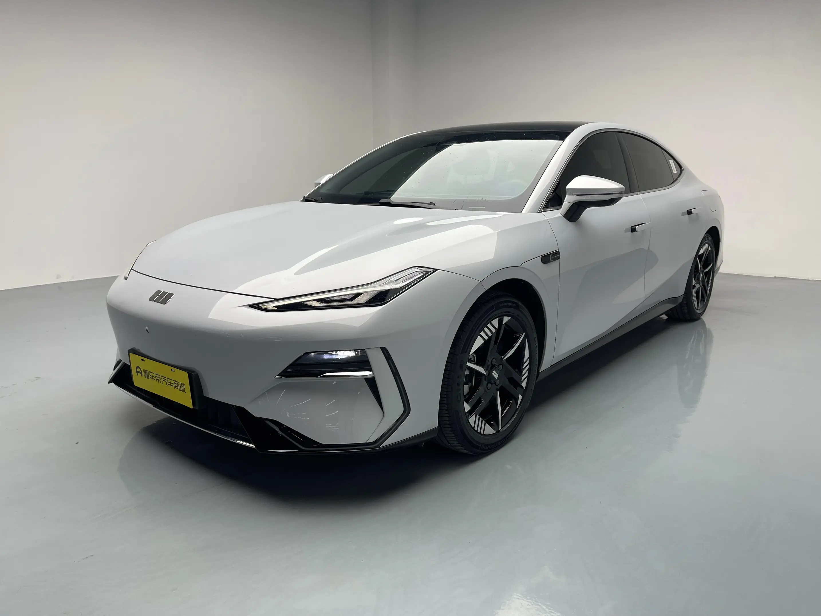 Geely Galaxy E8  из Китая