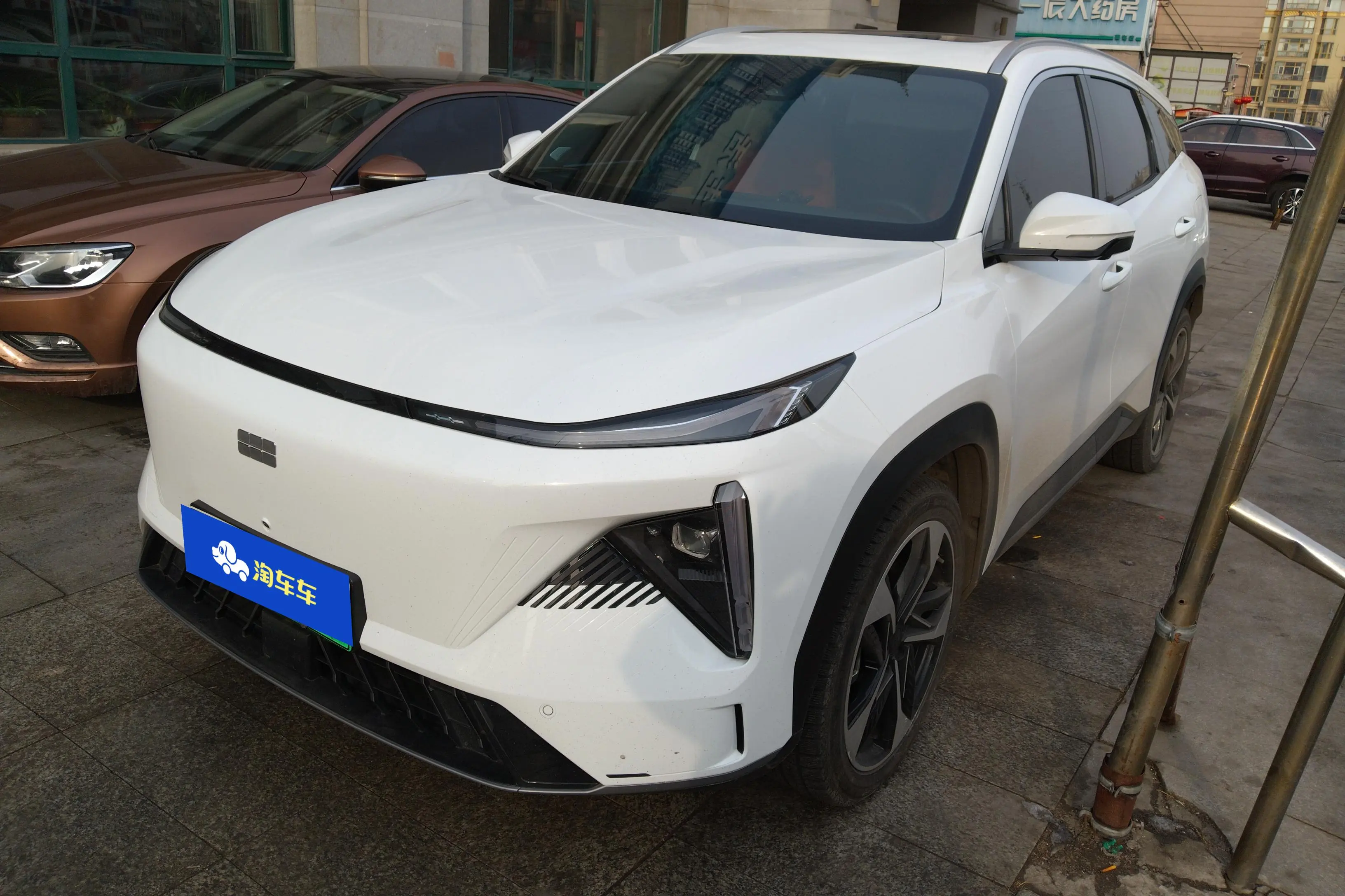Geely Galaxy L7
