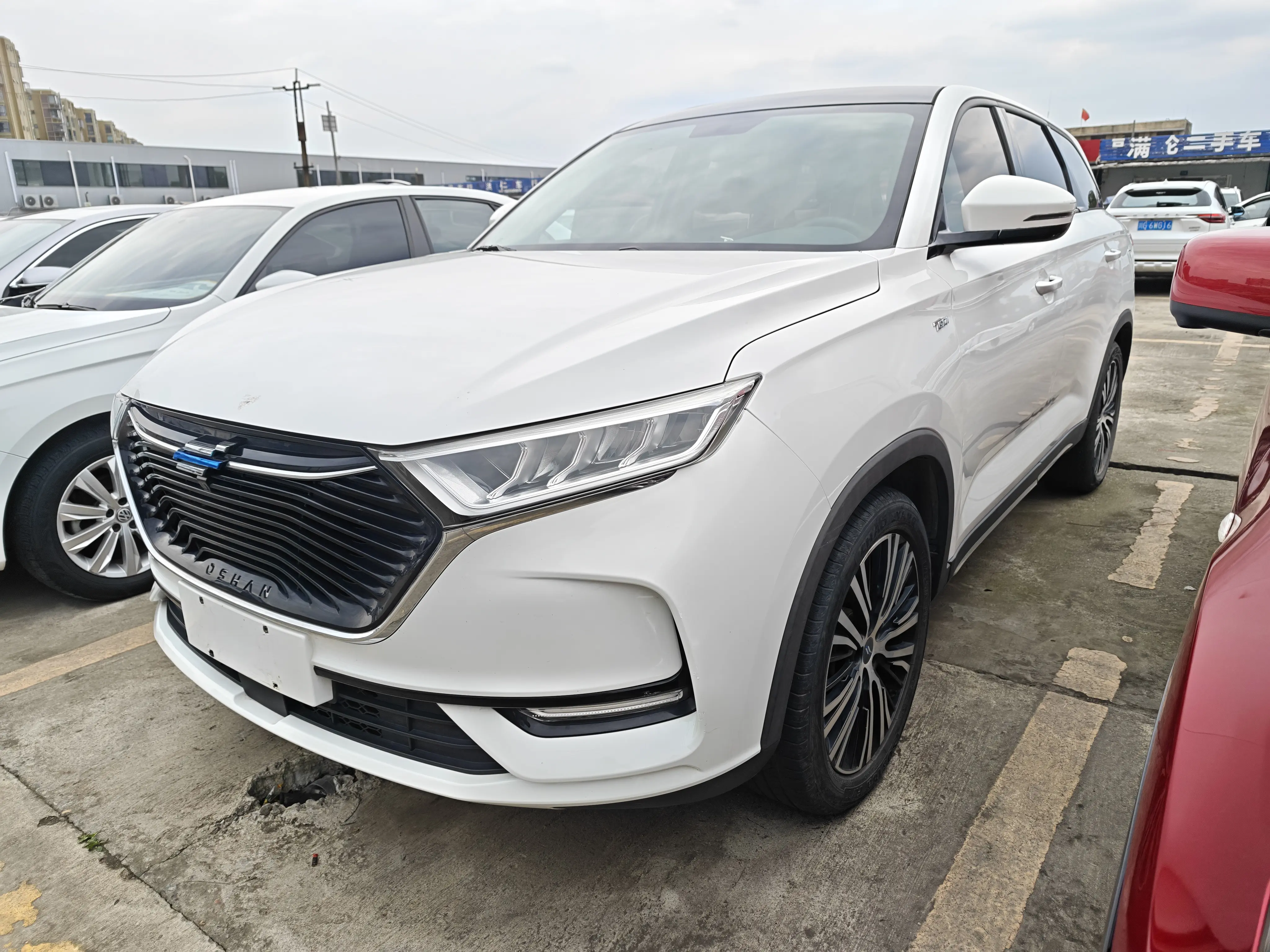 Oshan Changan Auchan X7