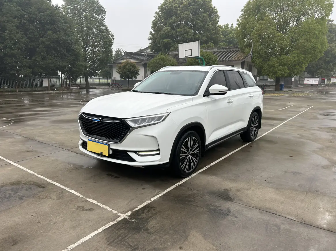 Oshan Changan Auchan X7