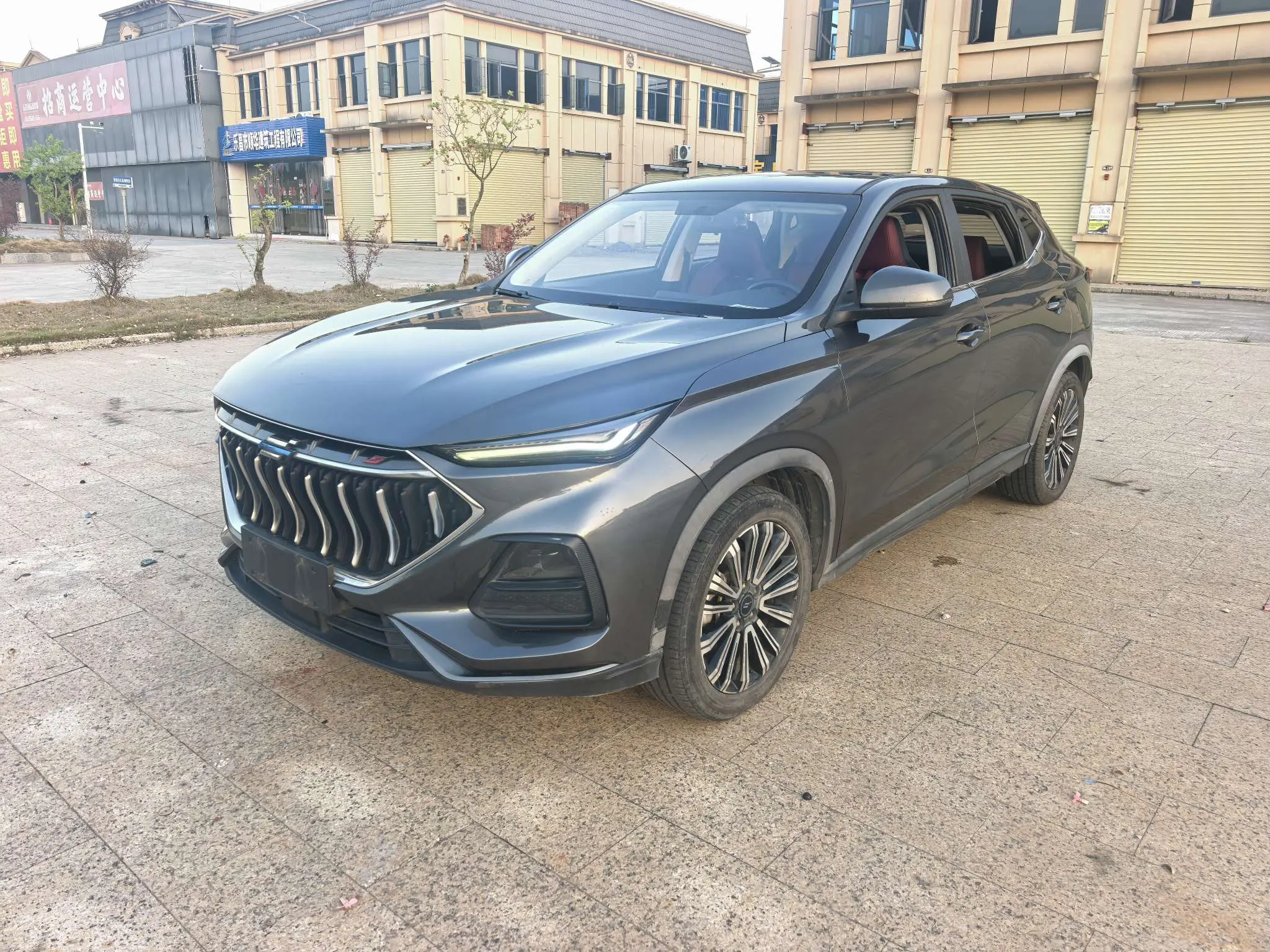Oshan Changan Auchan X5