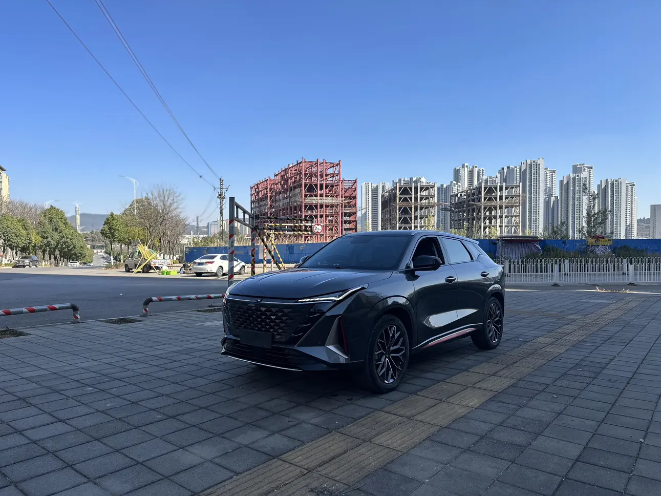 Oshan Changan Auchan Z6