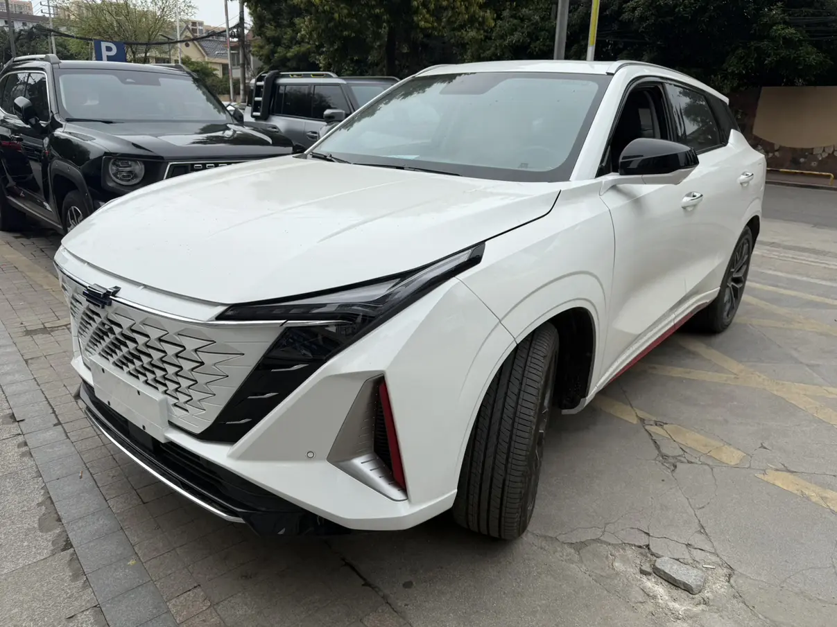 Oshan Changan Auchan Z6