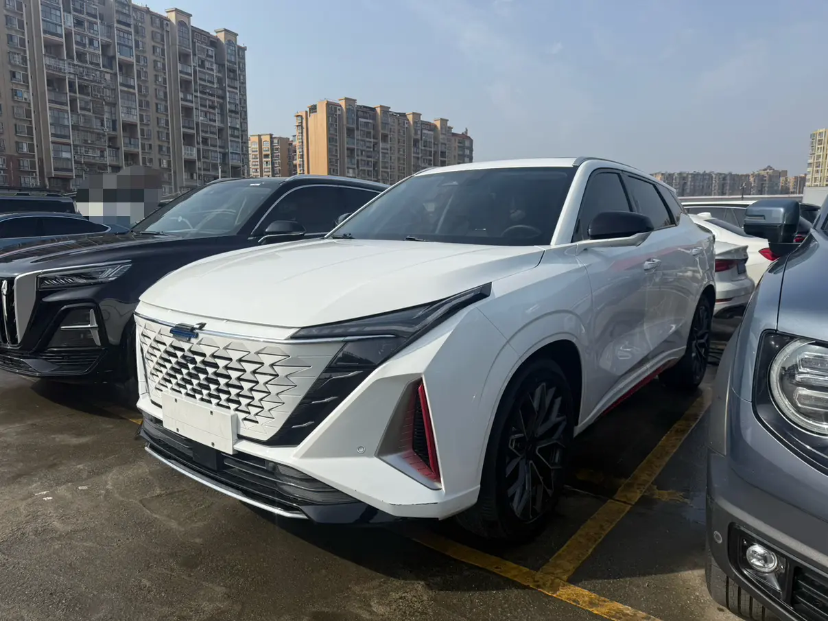 Oshan Changan Auchan Z6