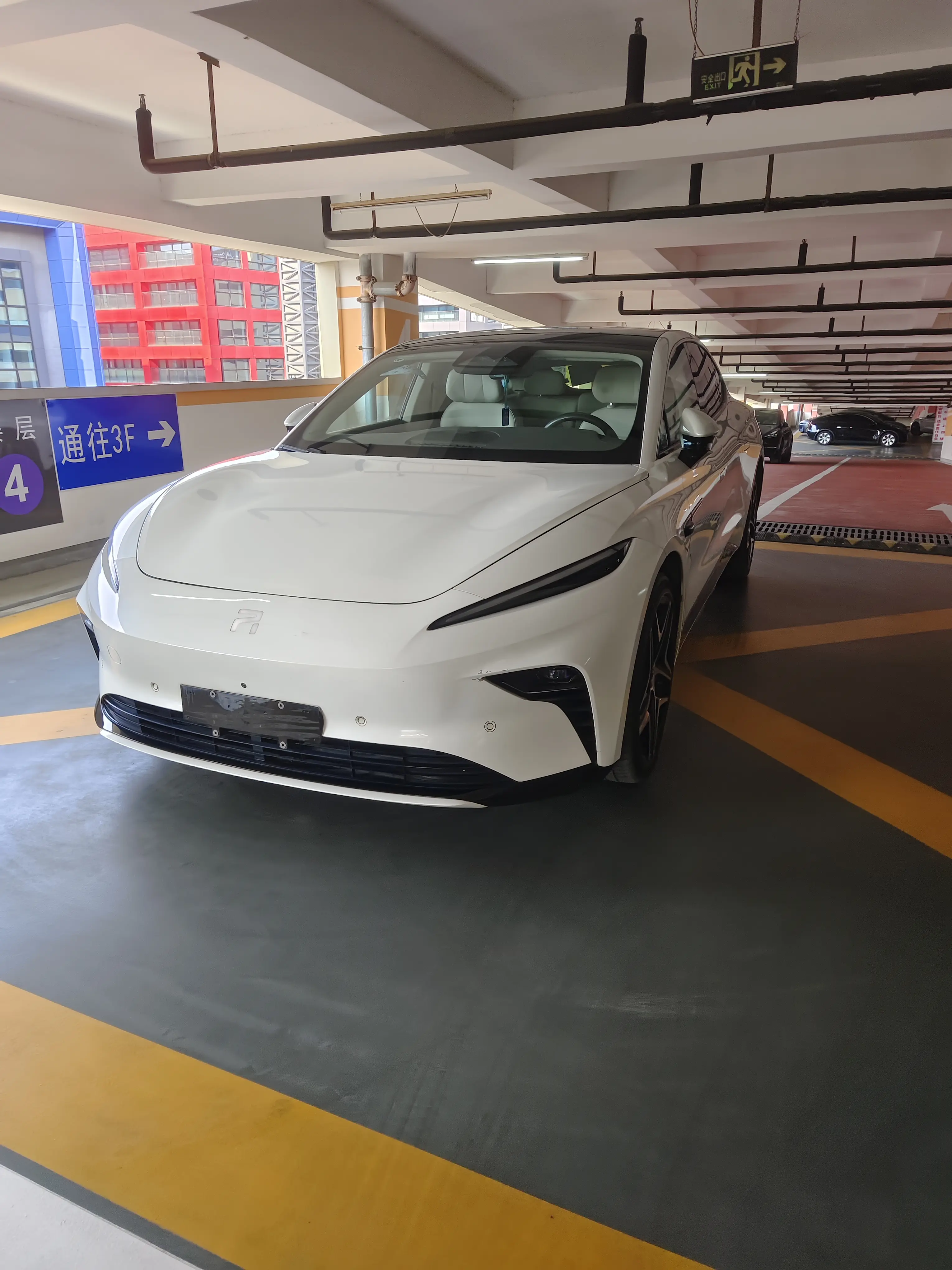 Rising Auto Feifan F7  из Китая