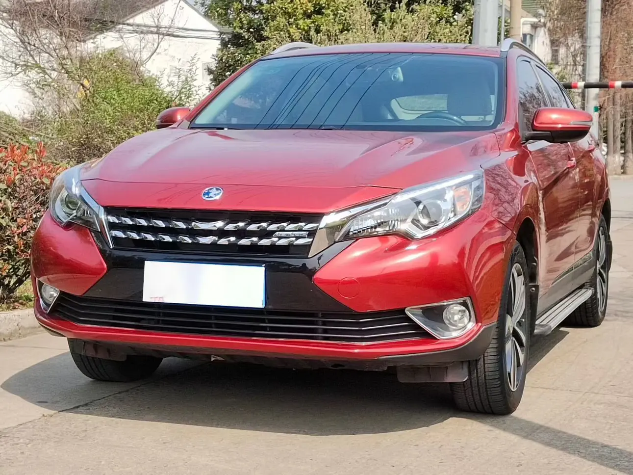 Kai Chen Venucia T90