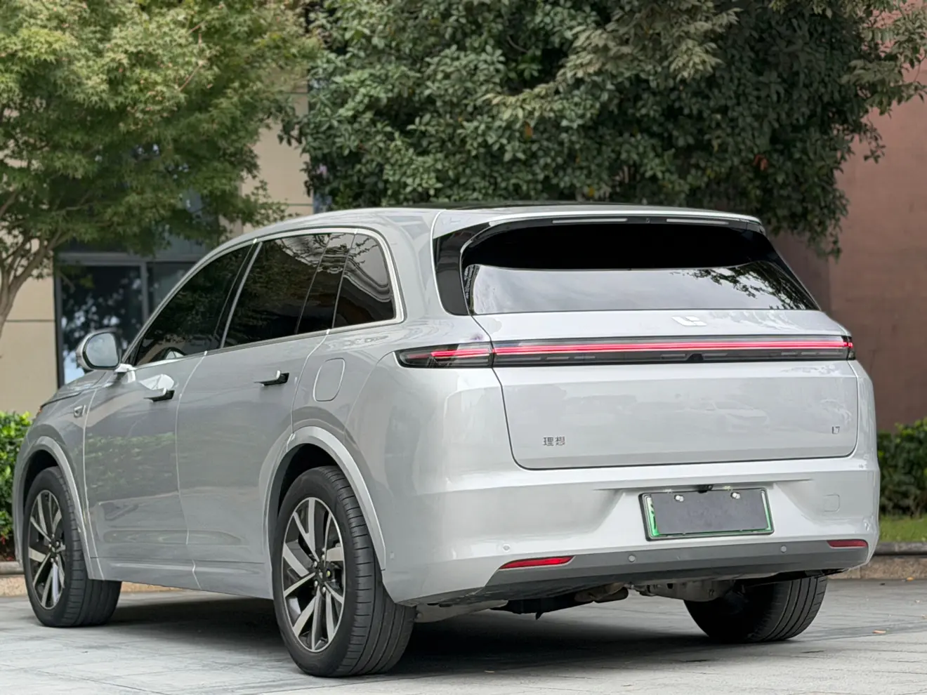 Lixiang L7