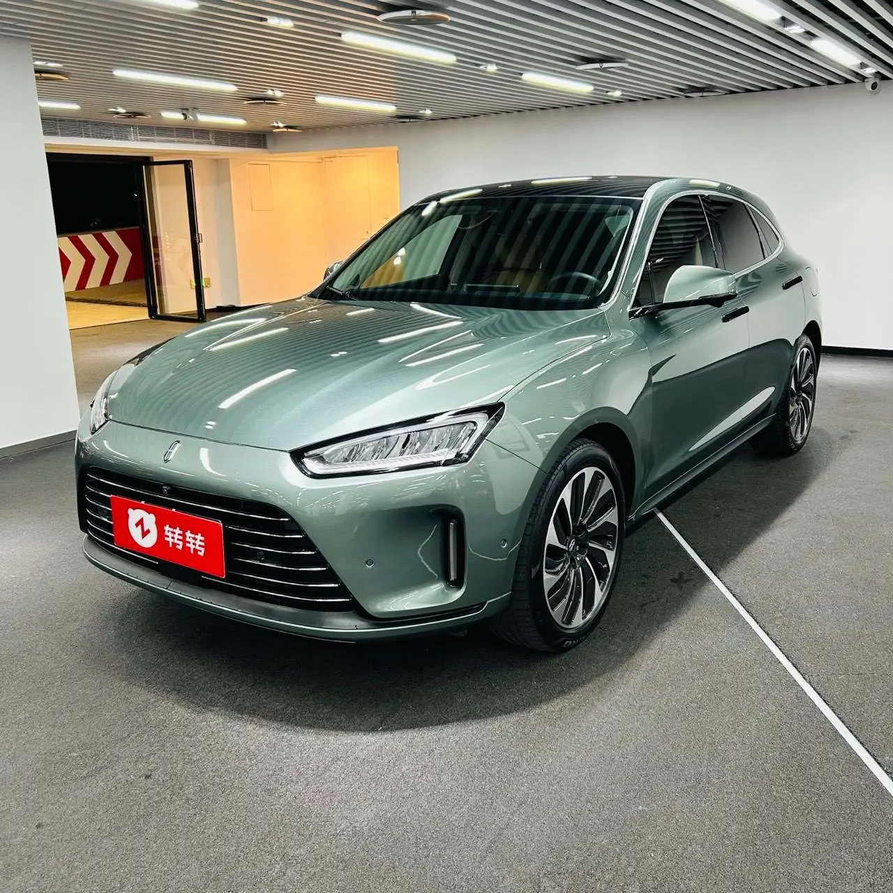 AITO M5
